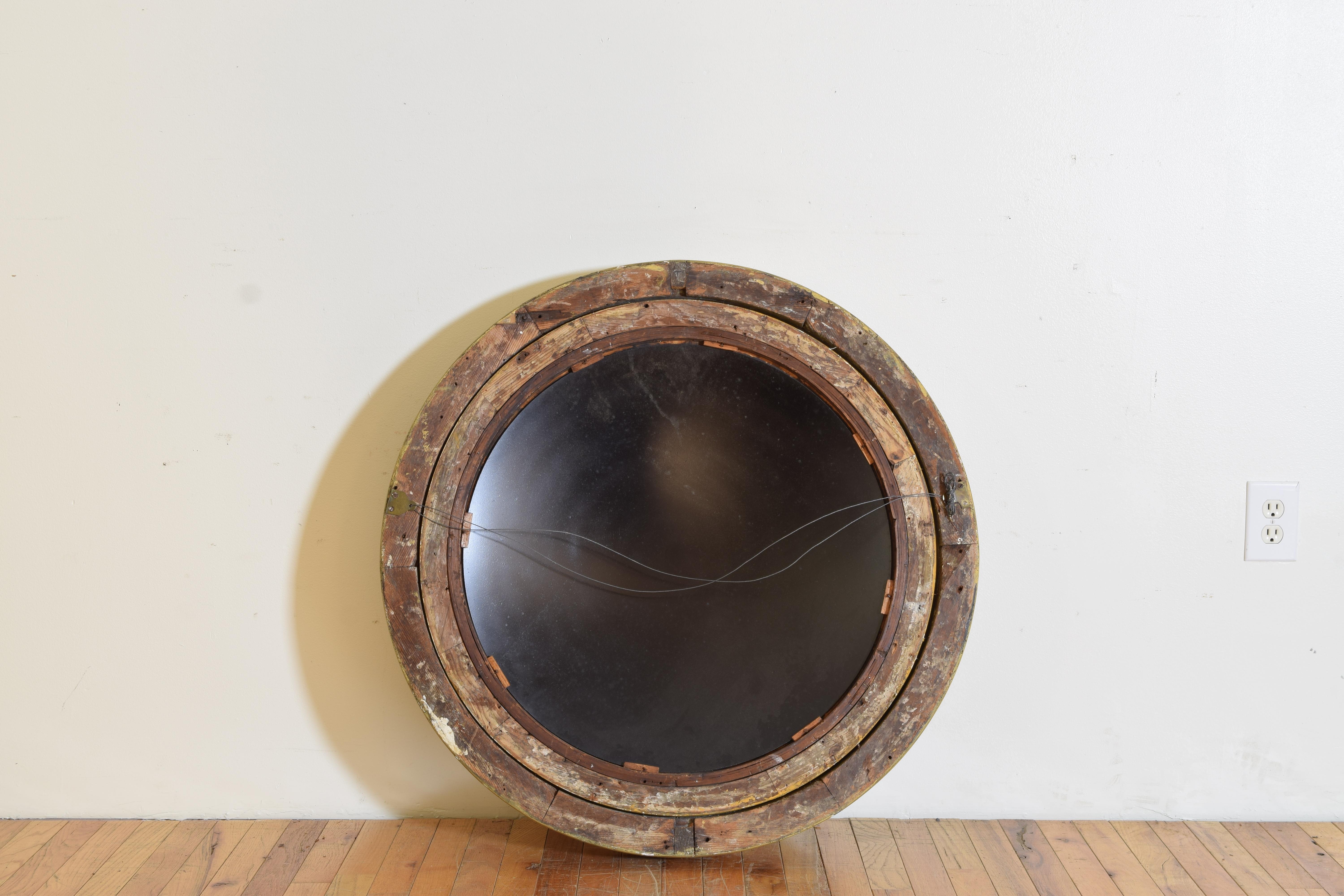 English George III Period Large Giltwood Convex Mirror, ca. 1770 For Sale 7