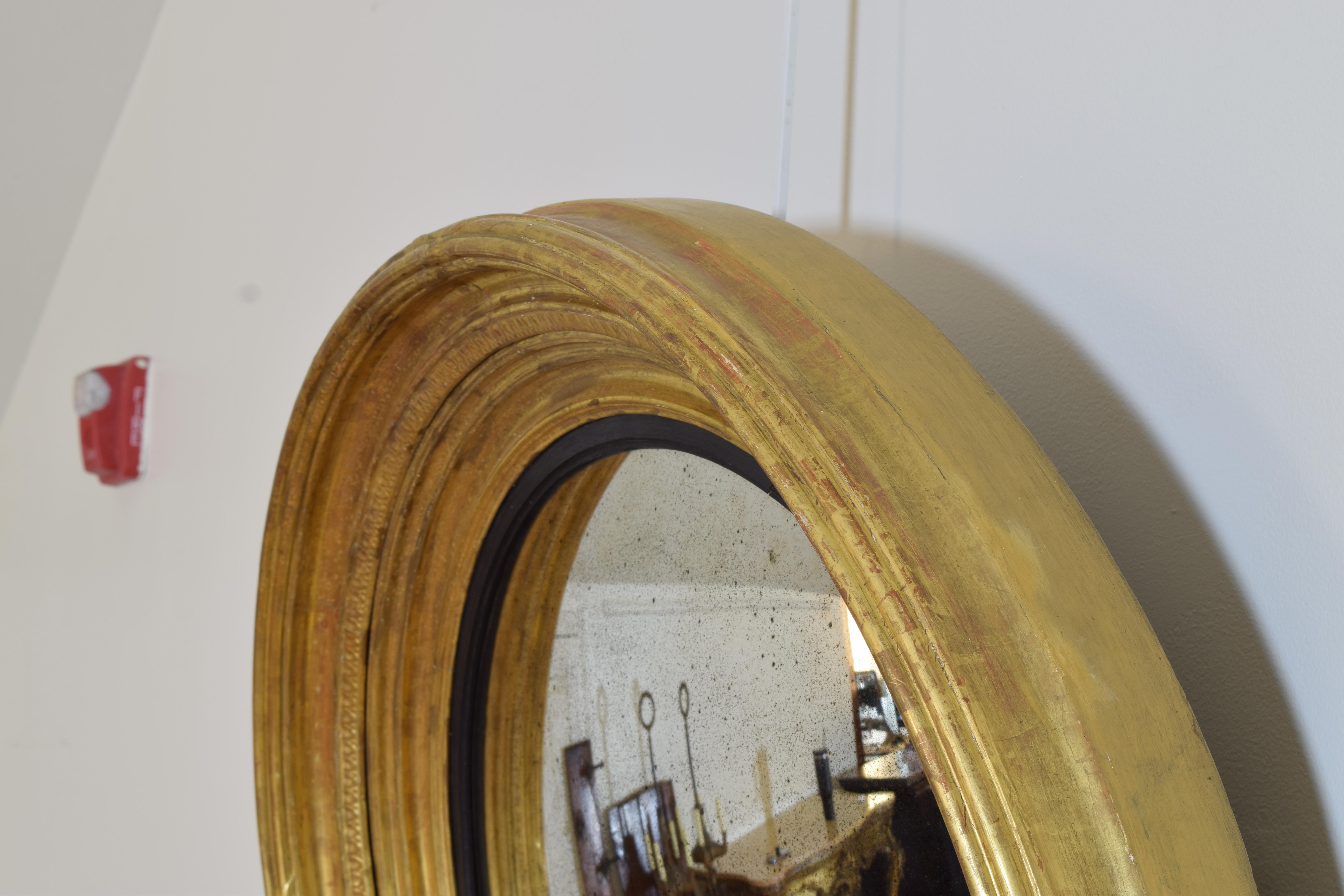 English George III Period Large Giltwood Convex Mirror, ca. 1770 For Sale 1