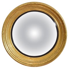 Espejo convexo grande de madera dorada del periodo Jorge III inglés, ca. 1770