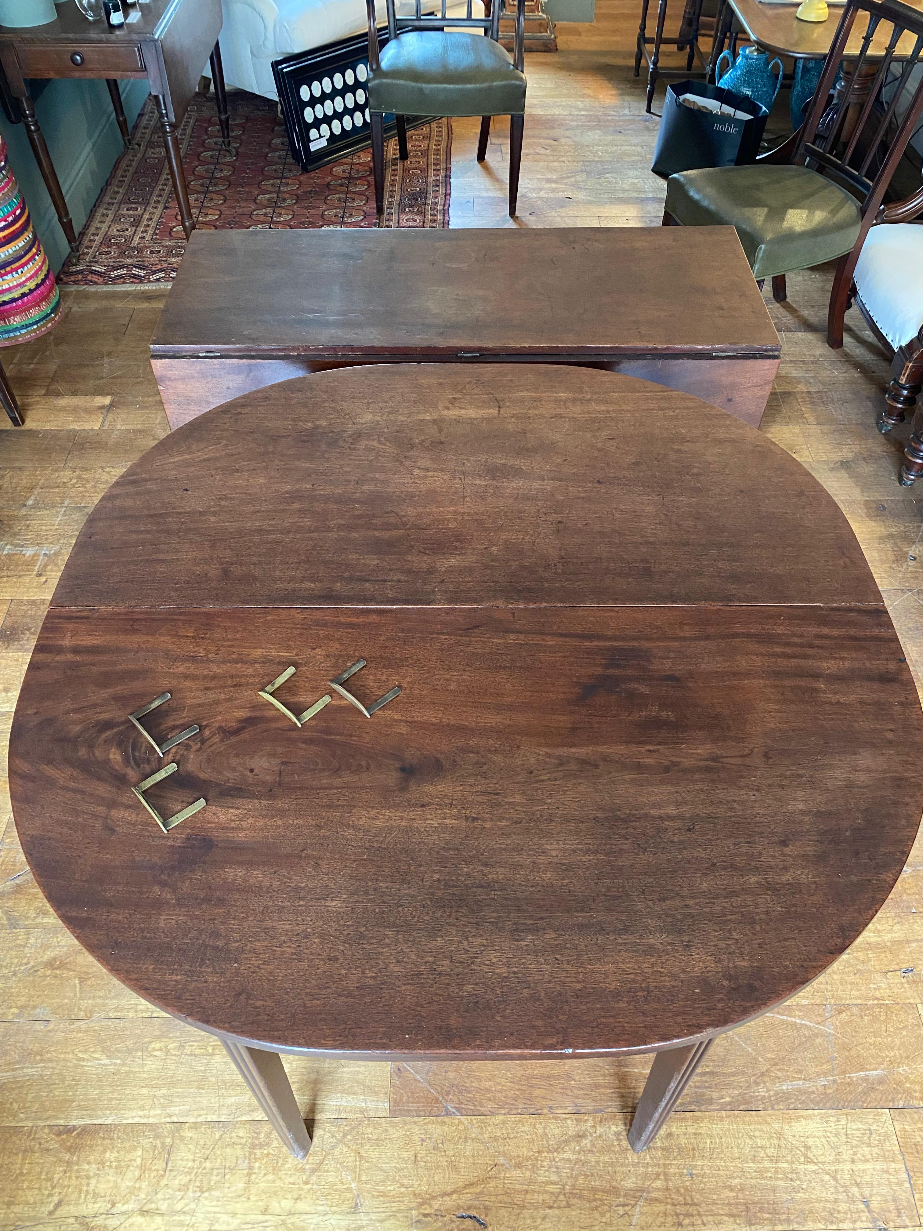 English George III Period Mahogany Dining Table with Multiple Configurations 2