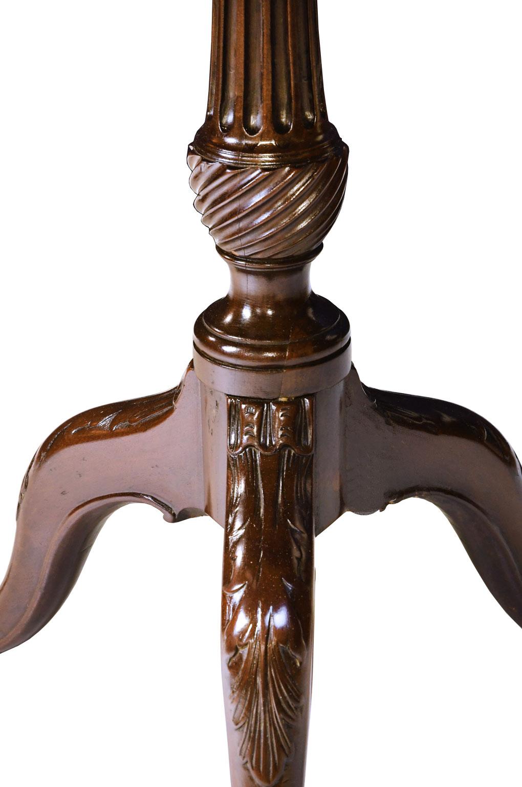 English George III Round Tilt-Top, Tripod Tea Table in Mahogany, circa 1780 In Good Condition In Miami, FL