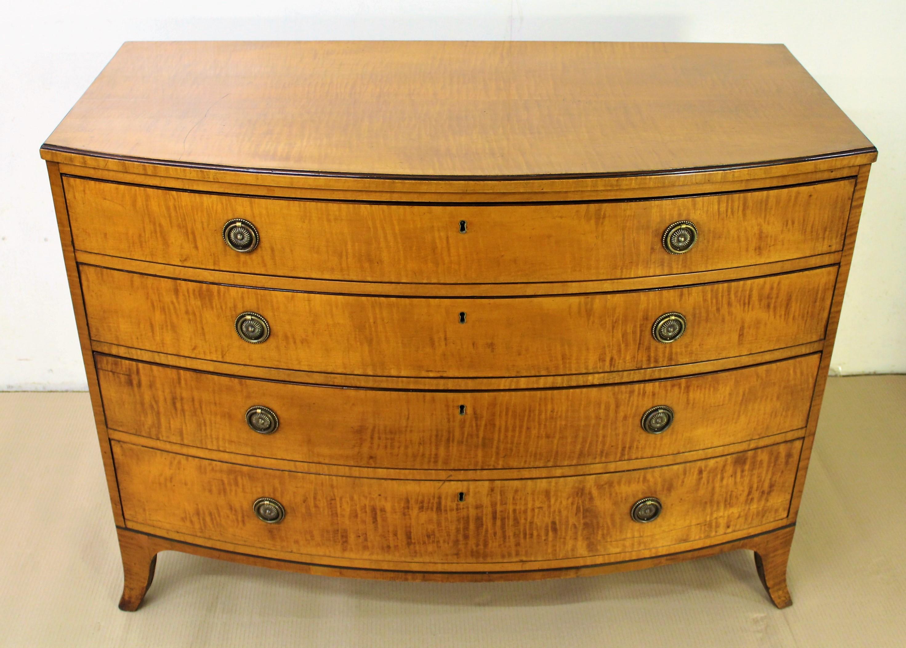 English George III Satinwood Bow Fronted Chest Commode, circa 1790 (George III.)