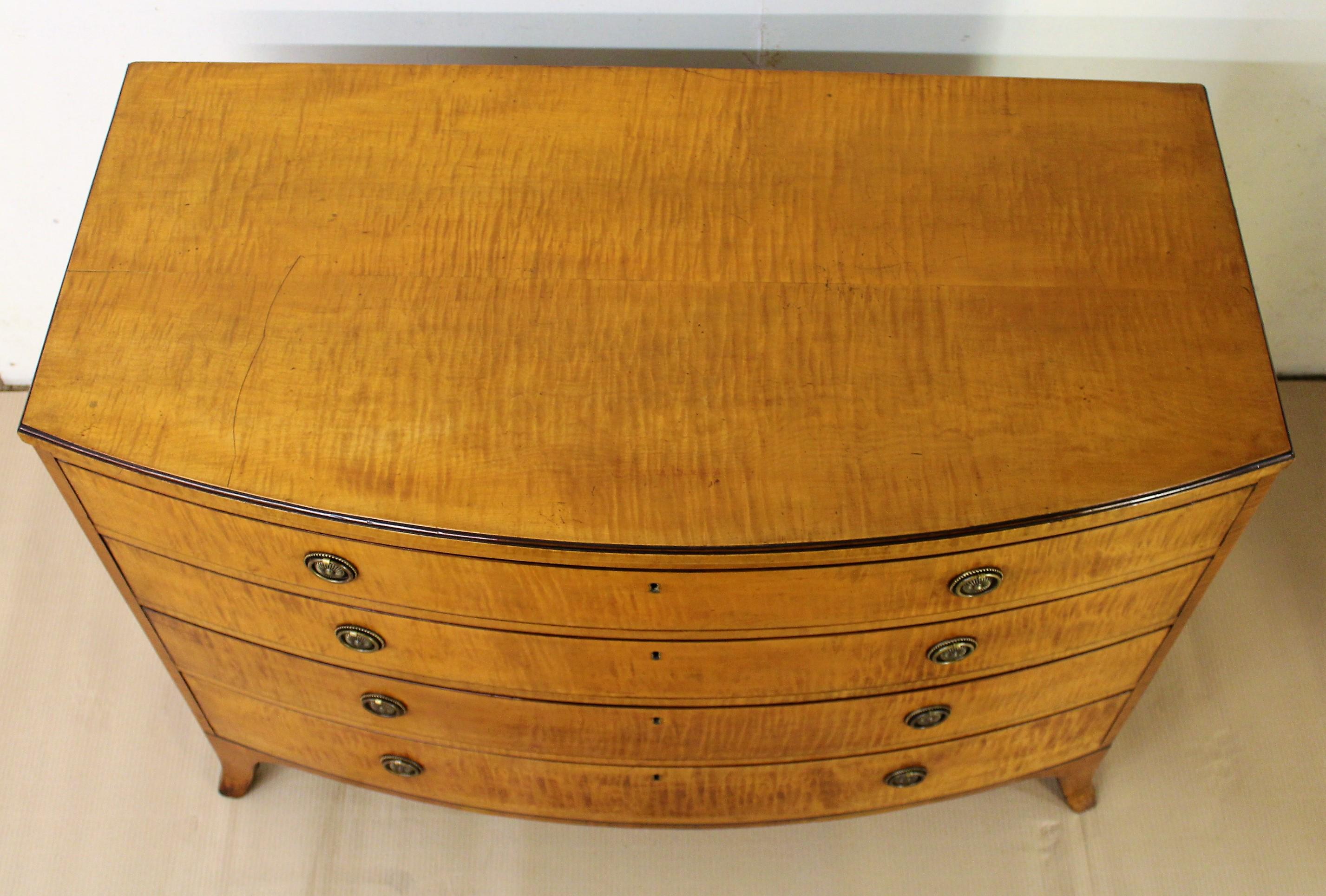 English George III Satinwood Bow Fronted Chest Commode, circa 1790 2
