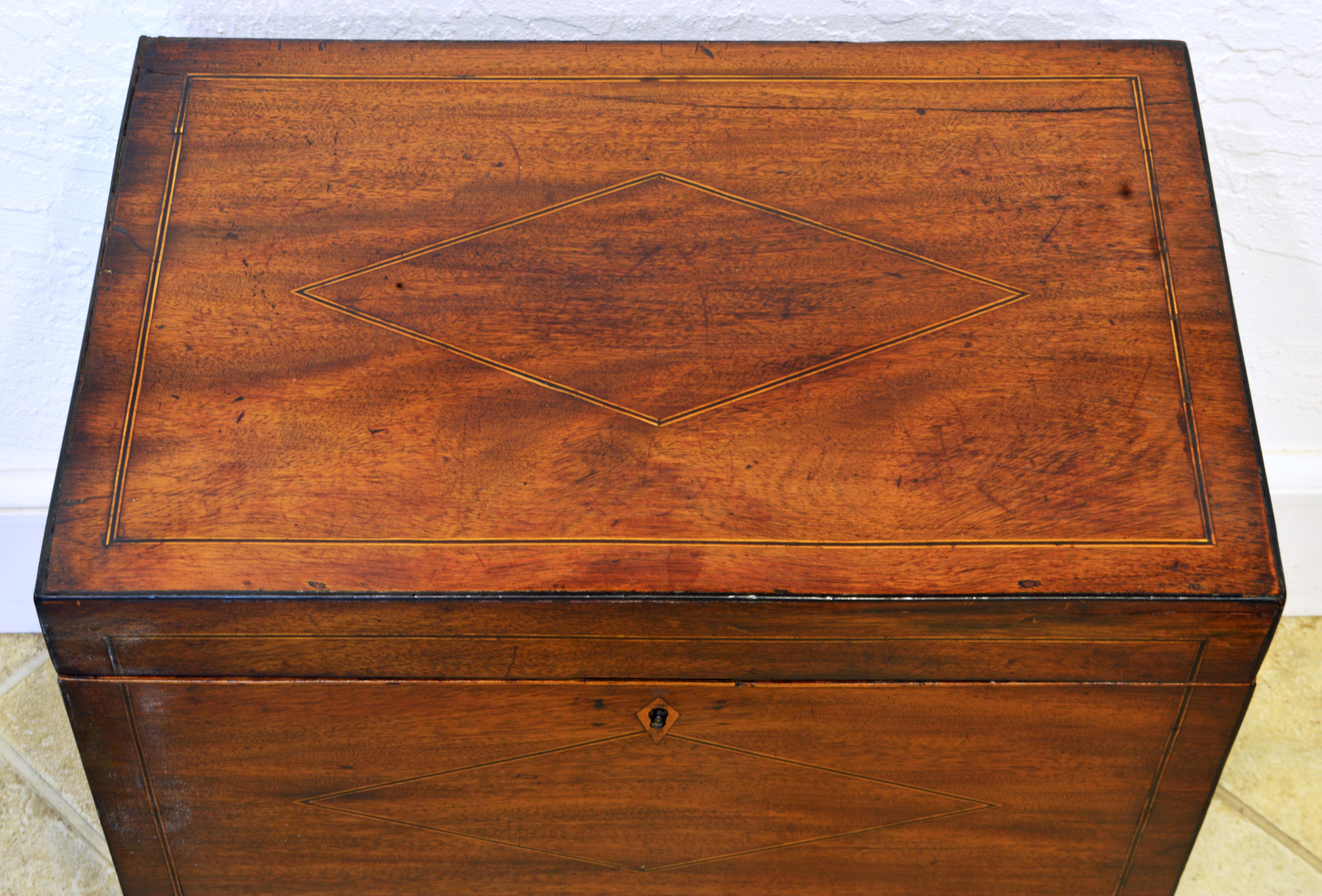 English George III Satinwood Inlaid Mahogany Cellarette, circa 1820 2
