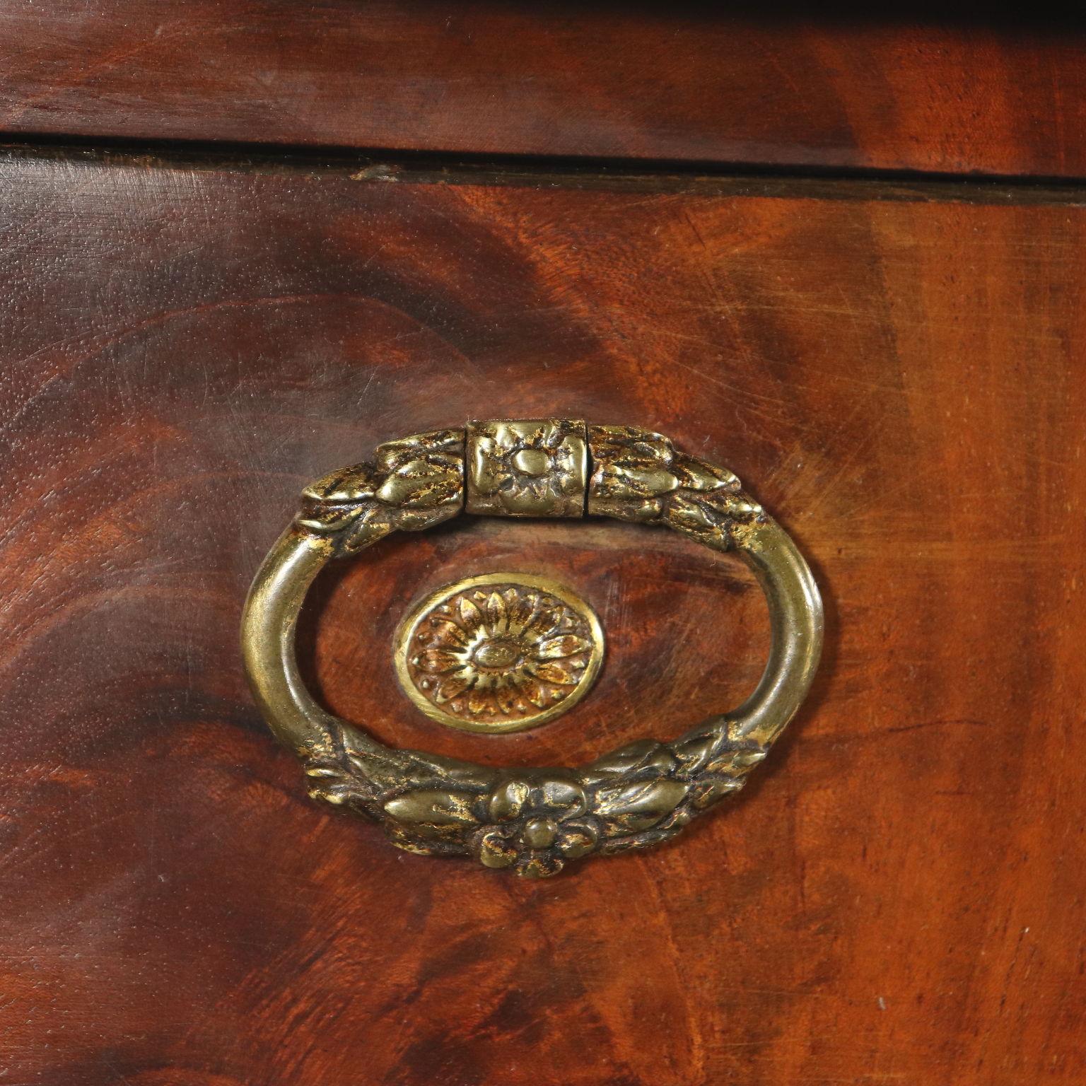 English George III Sideboard Mahogany Maple Ebony Bro Brass, circa 1790 In Fair Condition For Sale In Milano, IT
