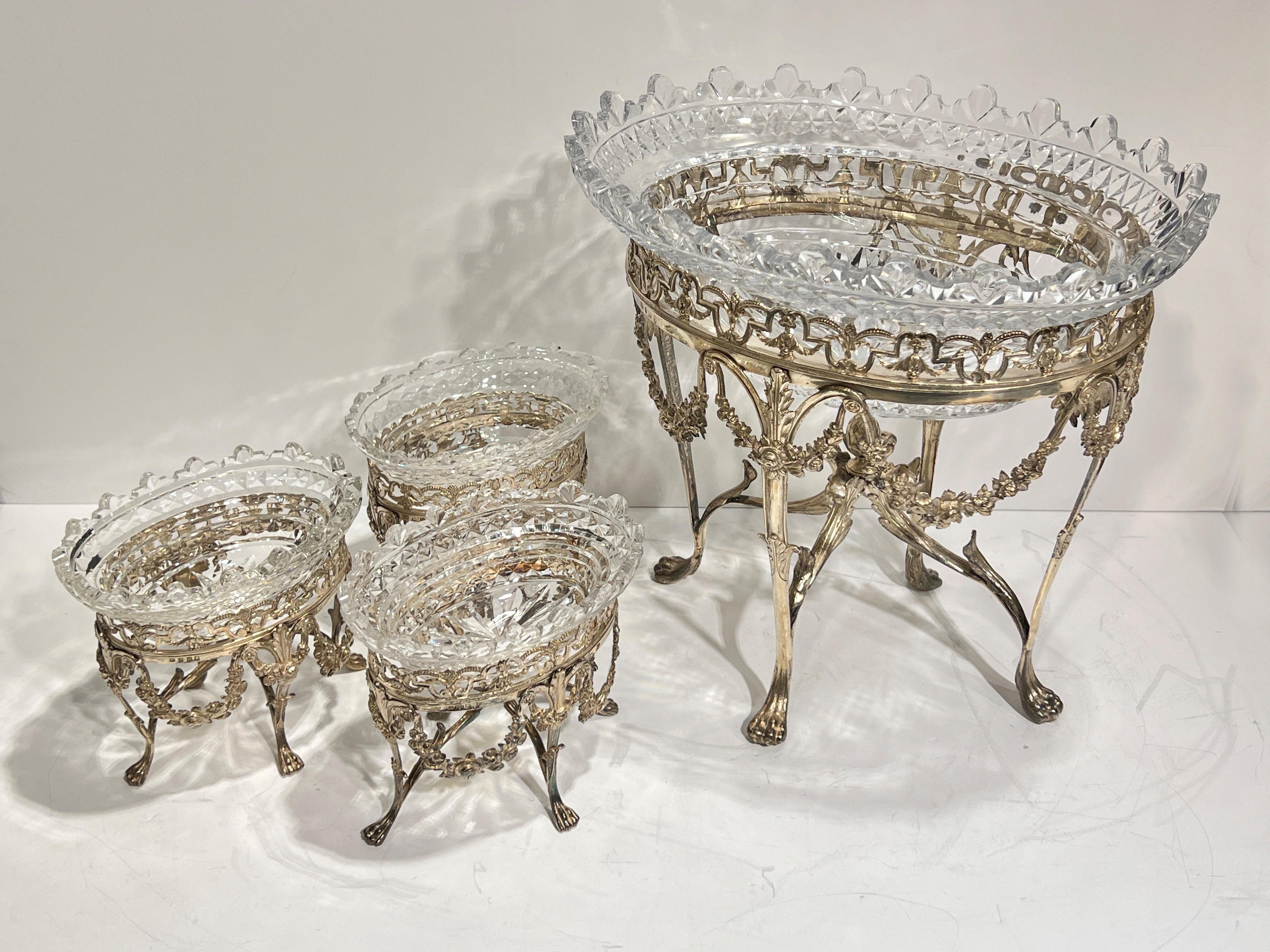 English George III Sterling Silver and Cut Glass Epergne 4-Piece Set In Good Condition For Sale In New York, NY