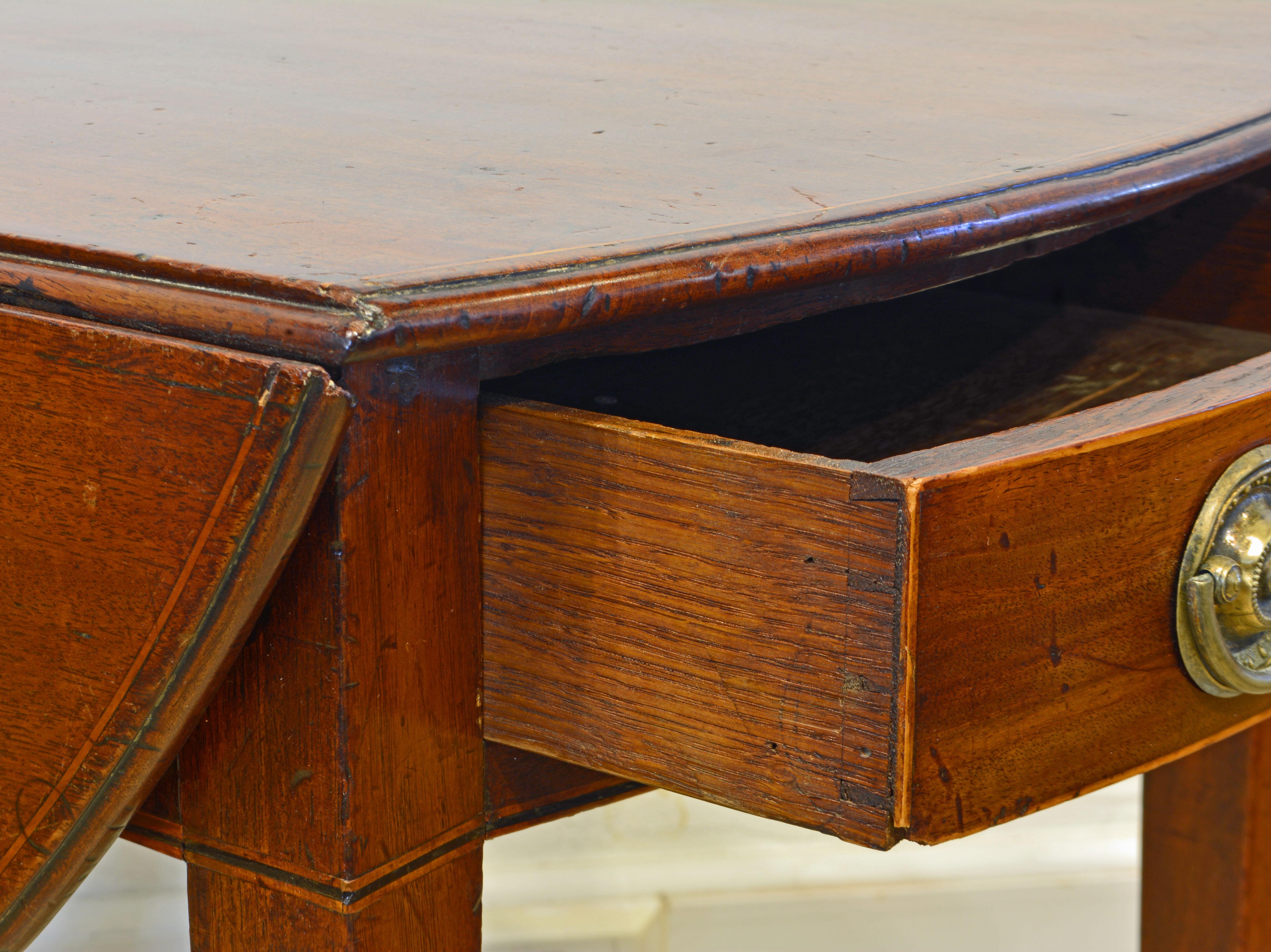George III String Inlaid Mahogany Oval One-Drawer Pembroke Table, circa 1820 3