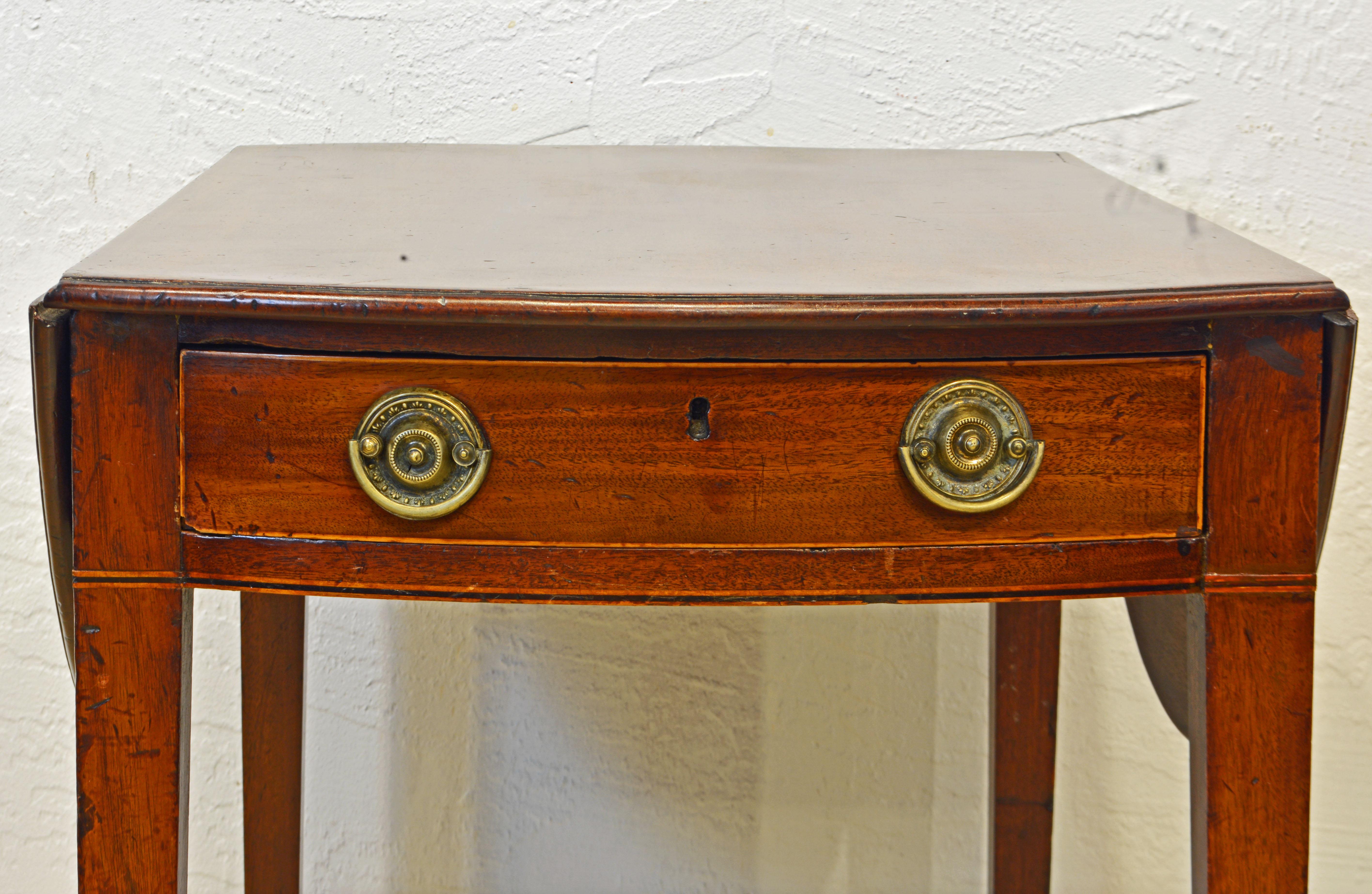 George III String Inlaid Mahogany Oval One-Drawer Pembroke Table, circa 1820 5