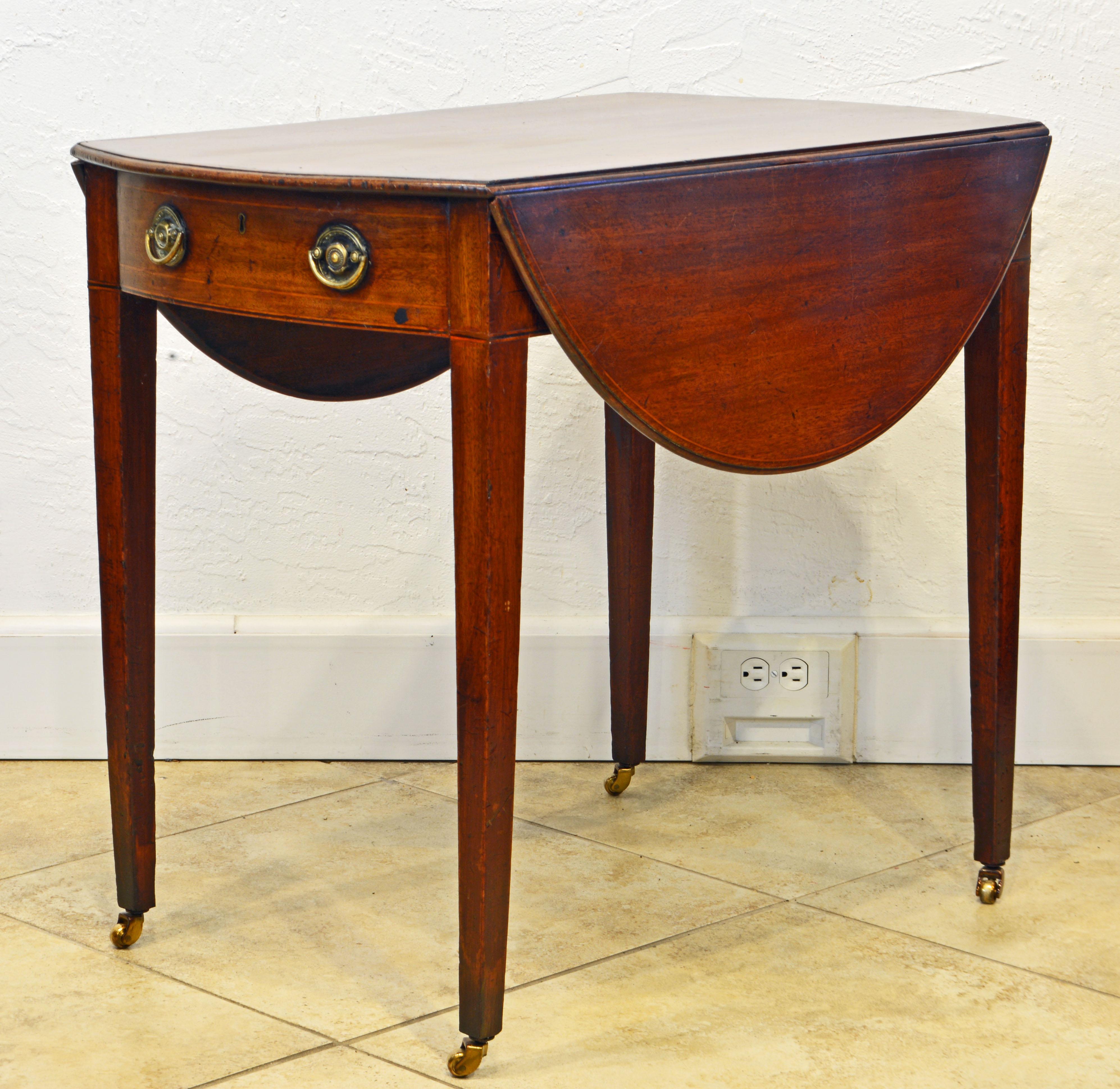 Inlay George III String Inlaid Mahogany Oval One-Drawer Pembroke Table, circa 1820