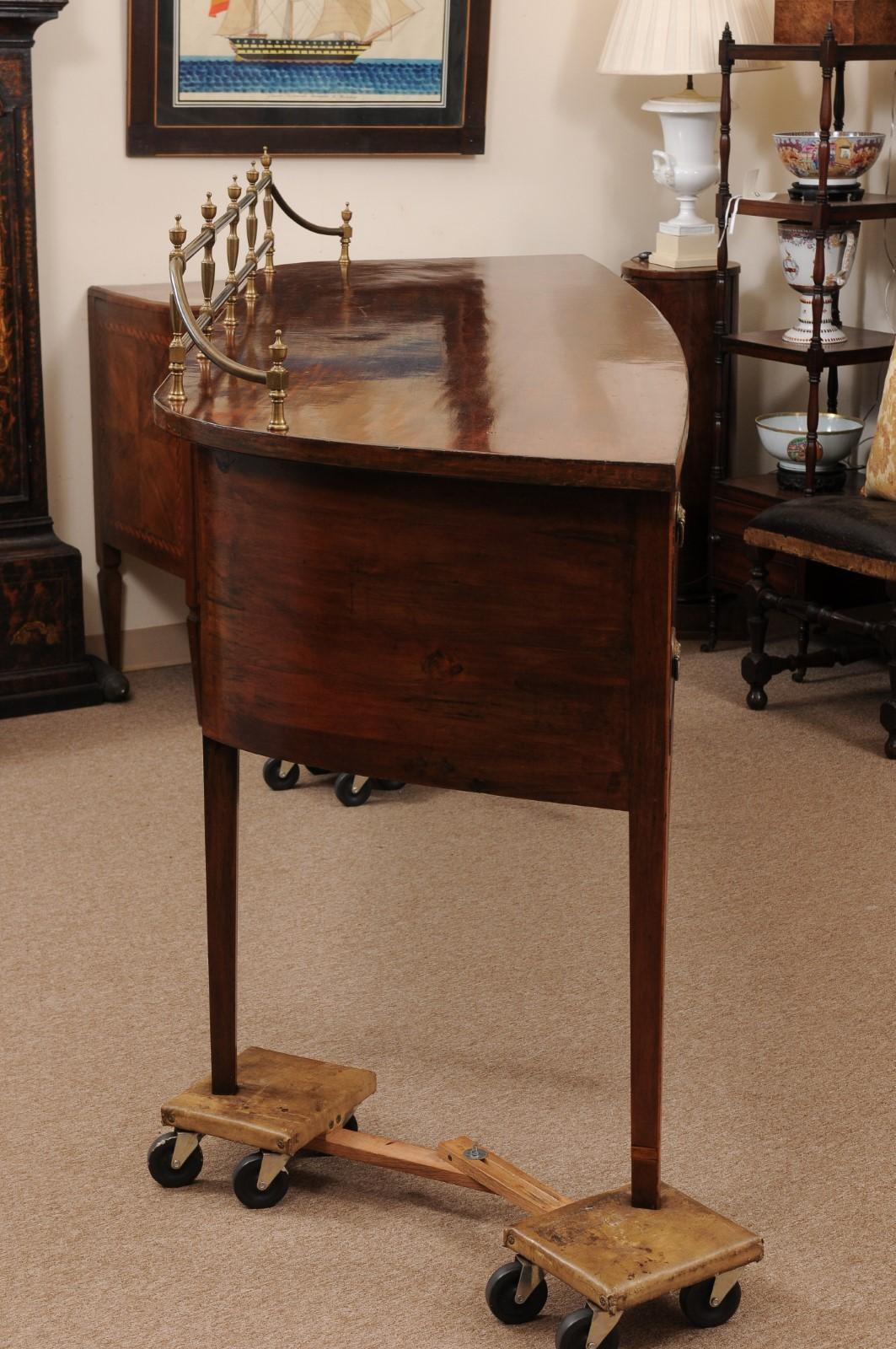 English George III Style 19th Century Sideboard in Mahogany with Brass Rail 6