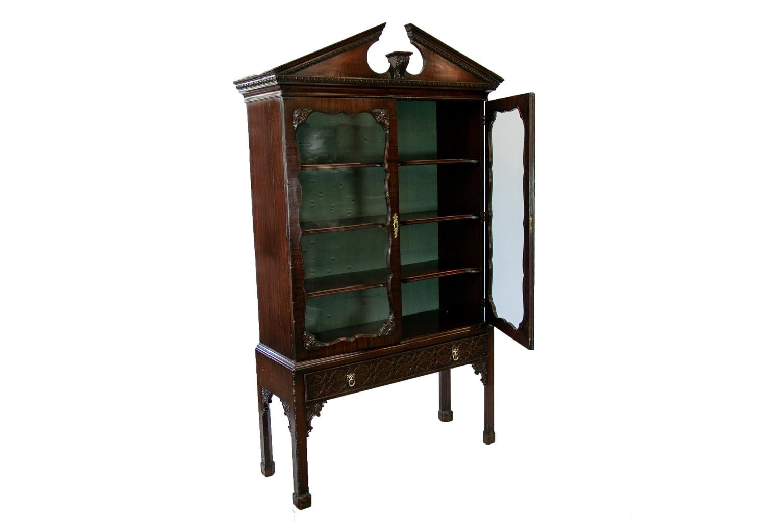 English George III Style Book/Display Cabinet For Sale 2