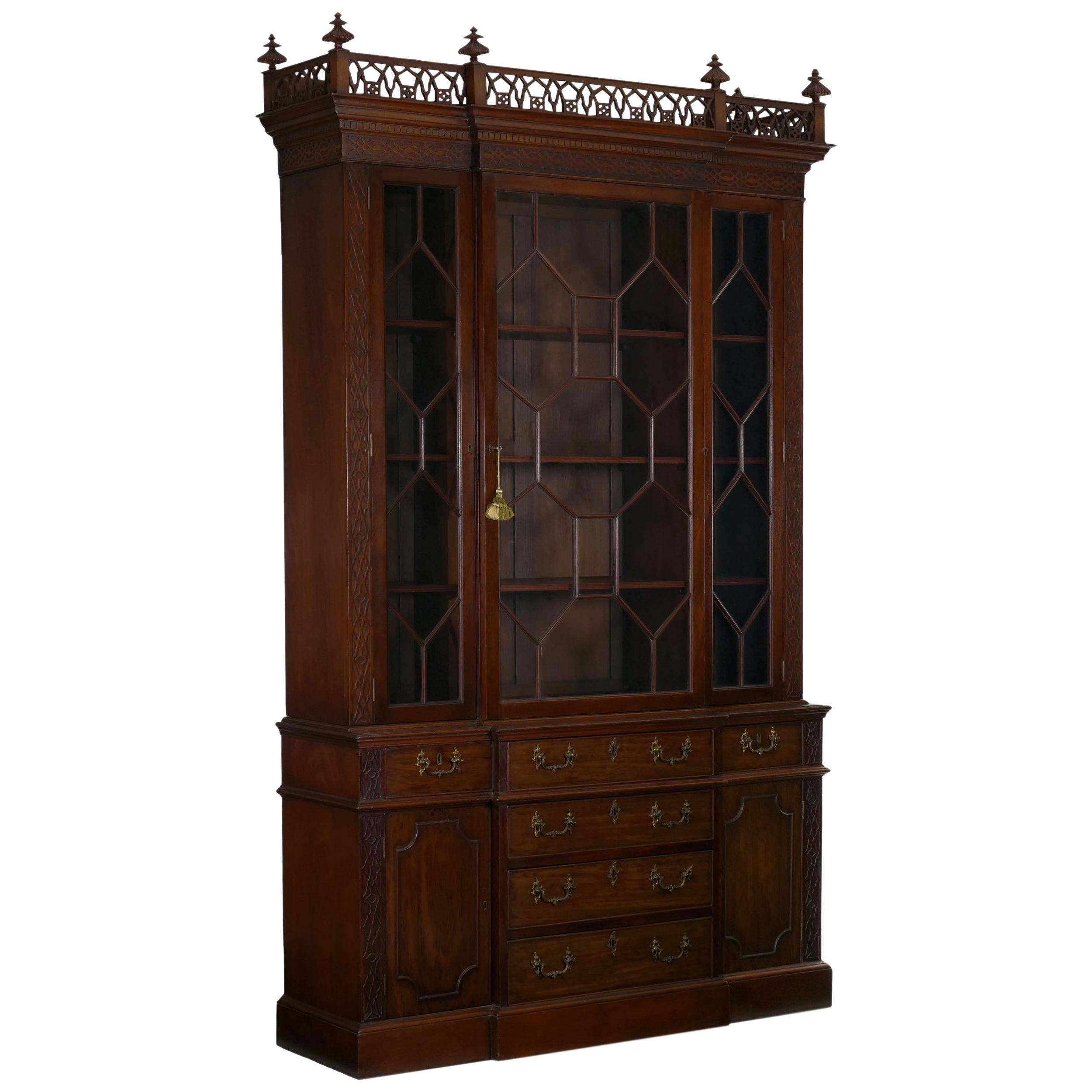 English George III Style Breakfront Bookcase Cabinet, circa 1880