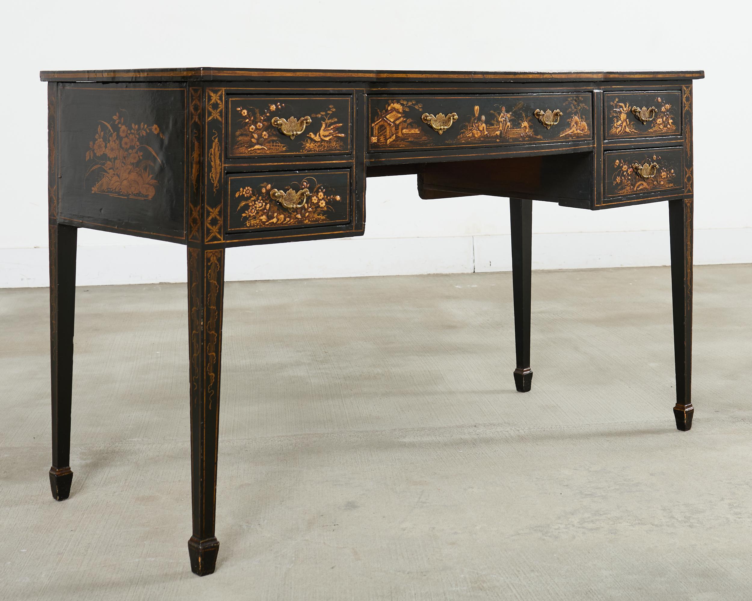 Englischer Chinoiserie-Schreibtisch im George-III-Stil mit Lackdekor im Zustand „Starke Gebrauchsspuren“ im Angebot in Rio Vista, CA