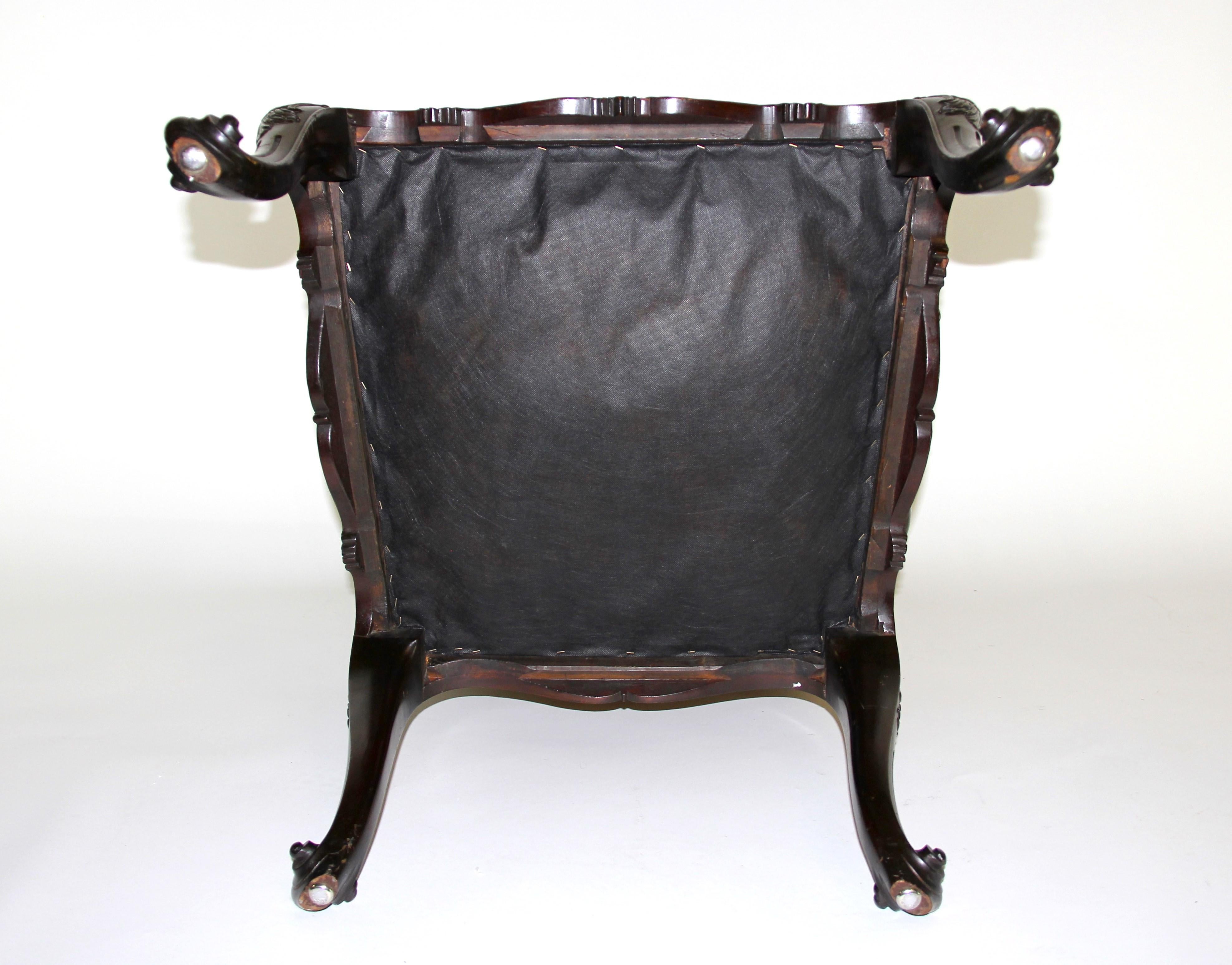 Fauteuil ouvert en acajou sculpté à la main de style George III anglais en vente 3