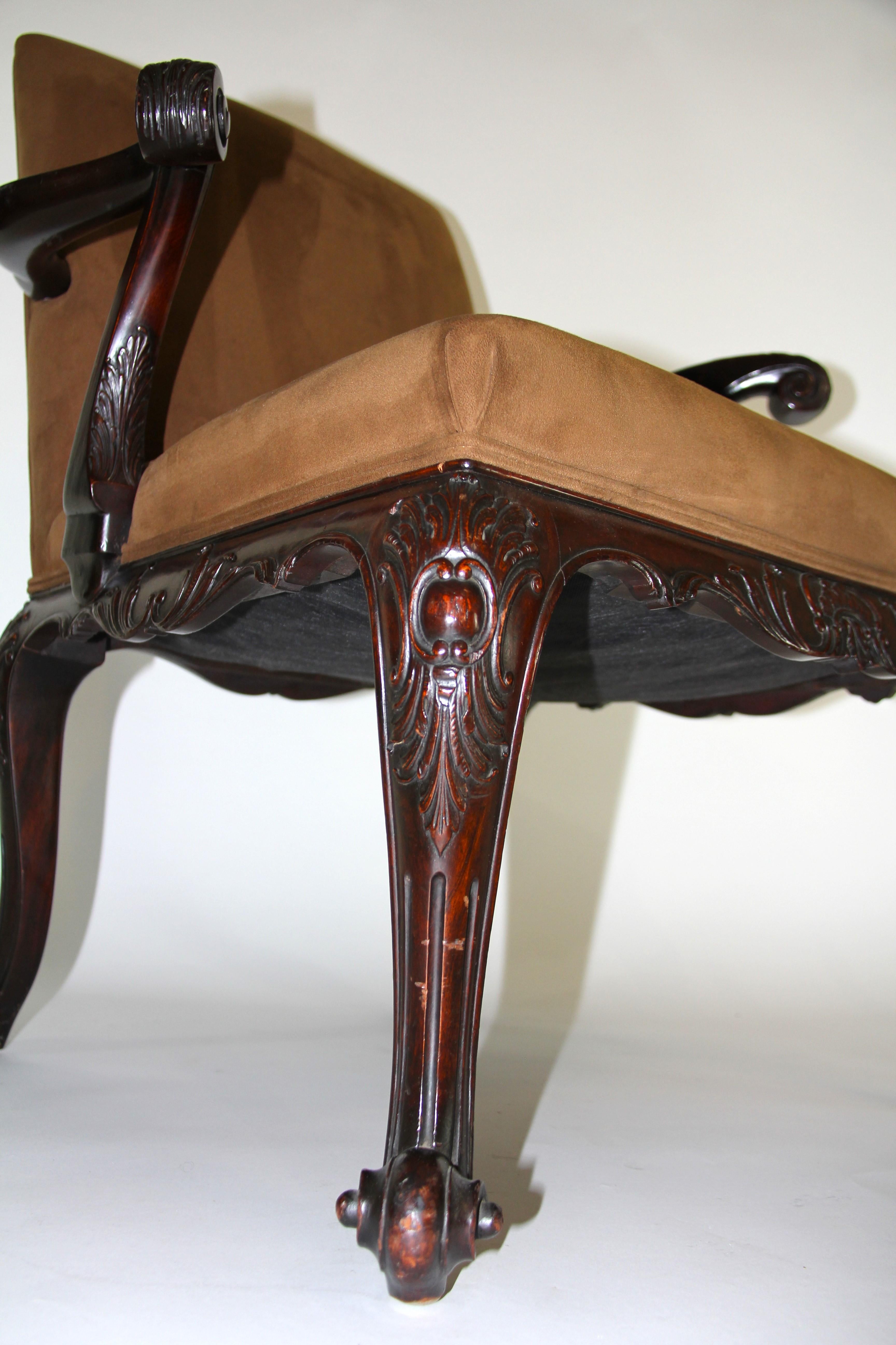 XIXe siècle Fauteuil ouvert en acajou sculpté à la main de style George III anglais en vente