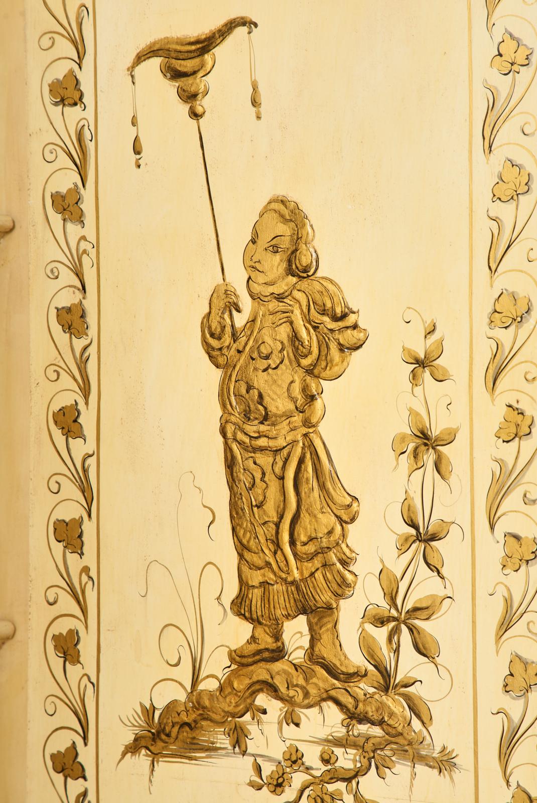 Bibliothèque secrétaire anglaise laquée de style George III de style chinoiserie 3