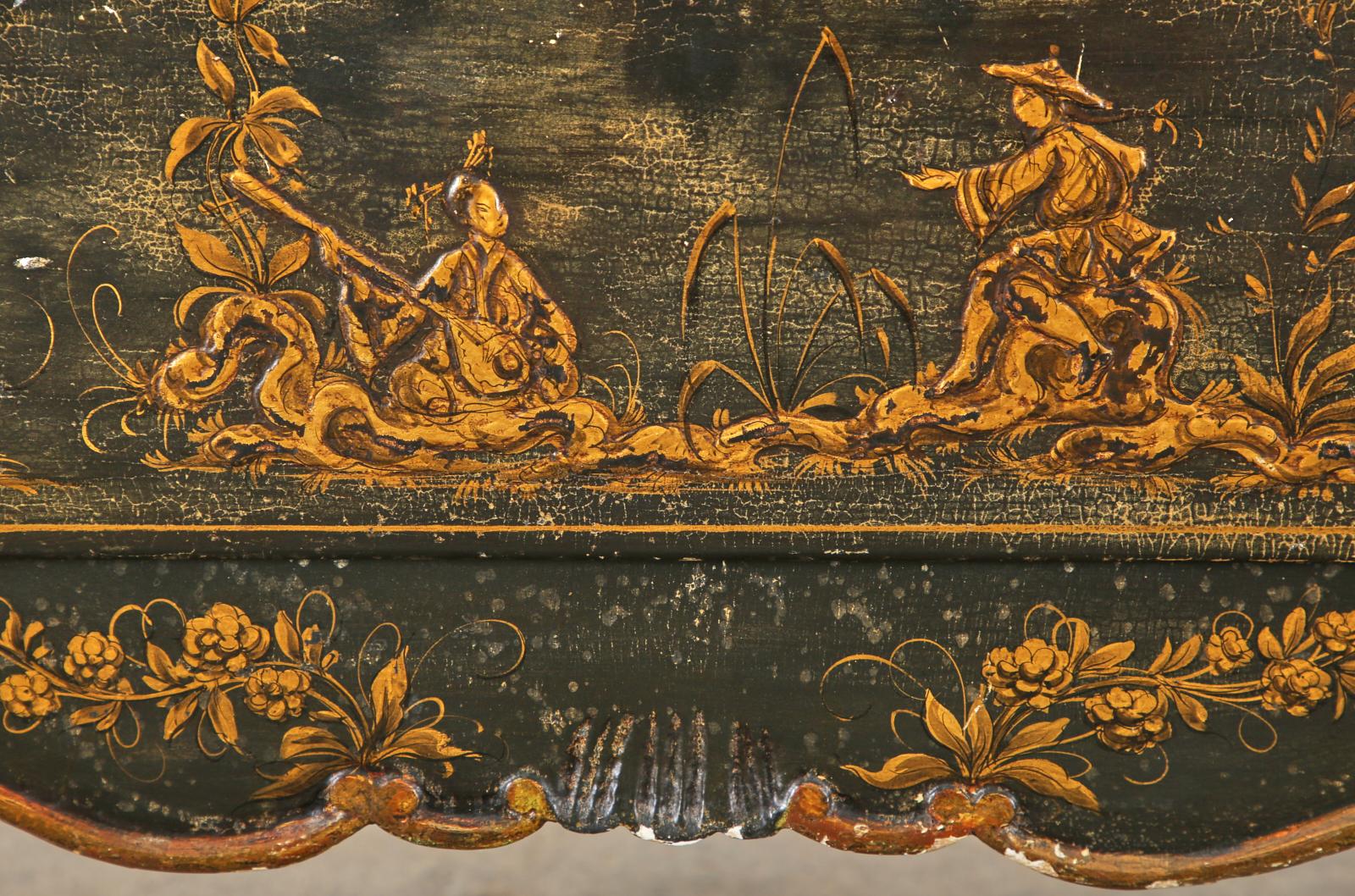 Bibliothèque secrétaire anglaise laquée de style George III de style chinoiserie 8