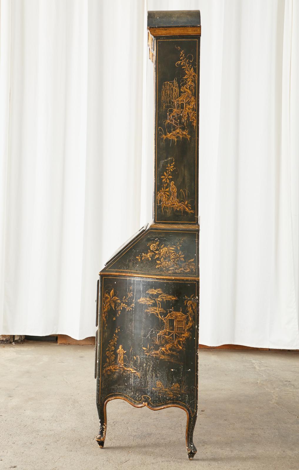 Englischer lackierter Sekretär/ Bücherregal im Chinoiserie-Stil im George-III-Stil (Handgefertigt)
