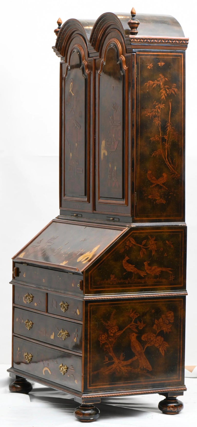 English George III Style Lacquered Chinoiserie Secretary Bookcase For Sale 15