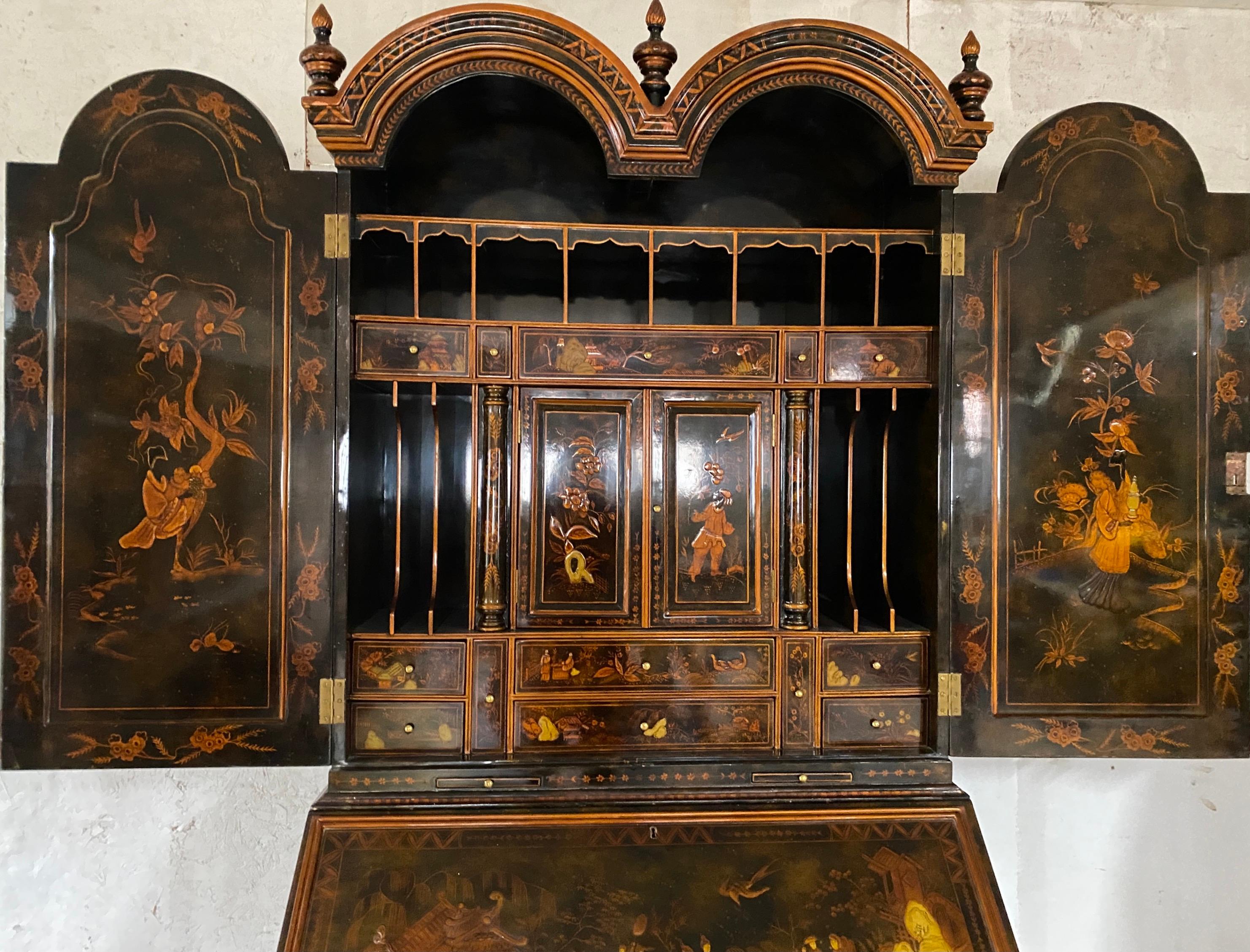 English George III Style Lacquered Chinoiserie Secretary Bookcase In Good Condition In Sheffield, MA