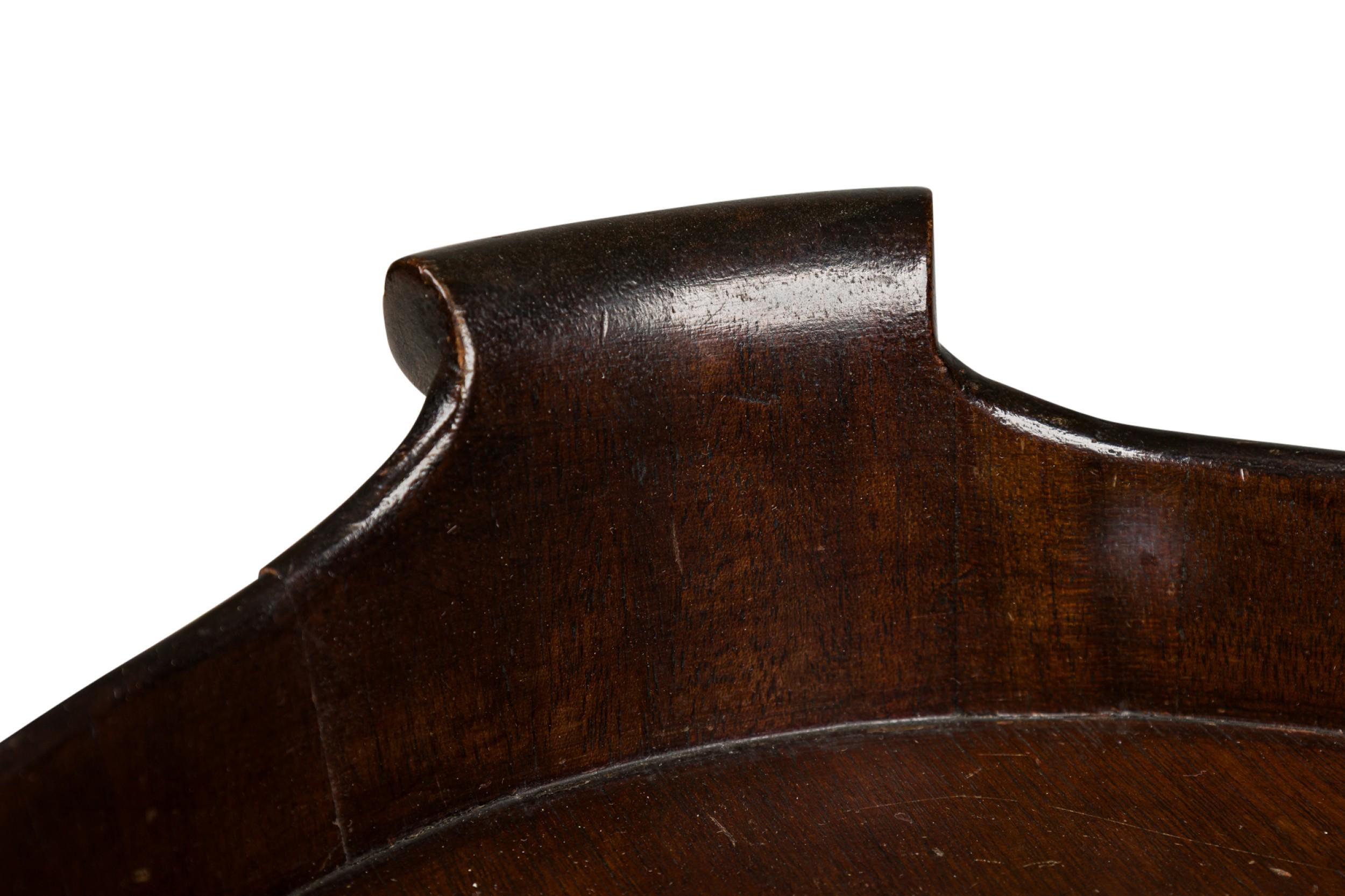 XX secolo English George III Style Mahogany and Brass Banded 2 Handled Butlers Tray in vendita