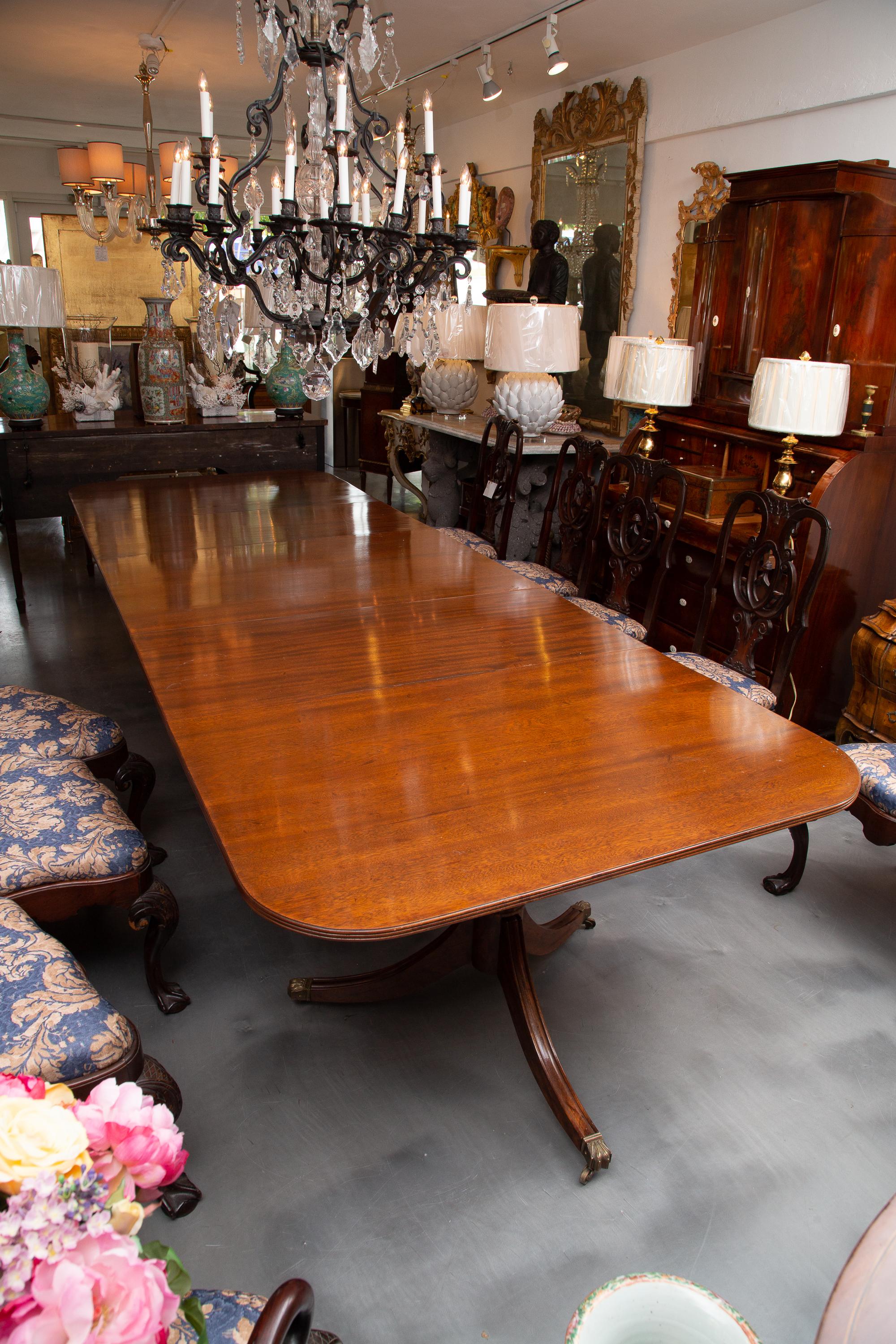 English George III Style Mahogany Triple Pedestal Dining Table For Sale 2