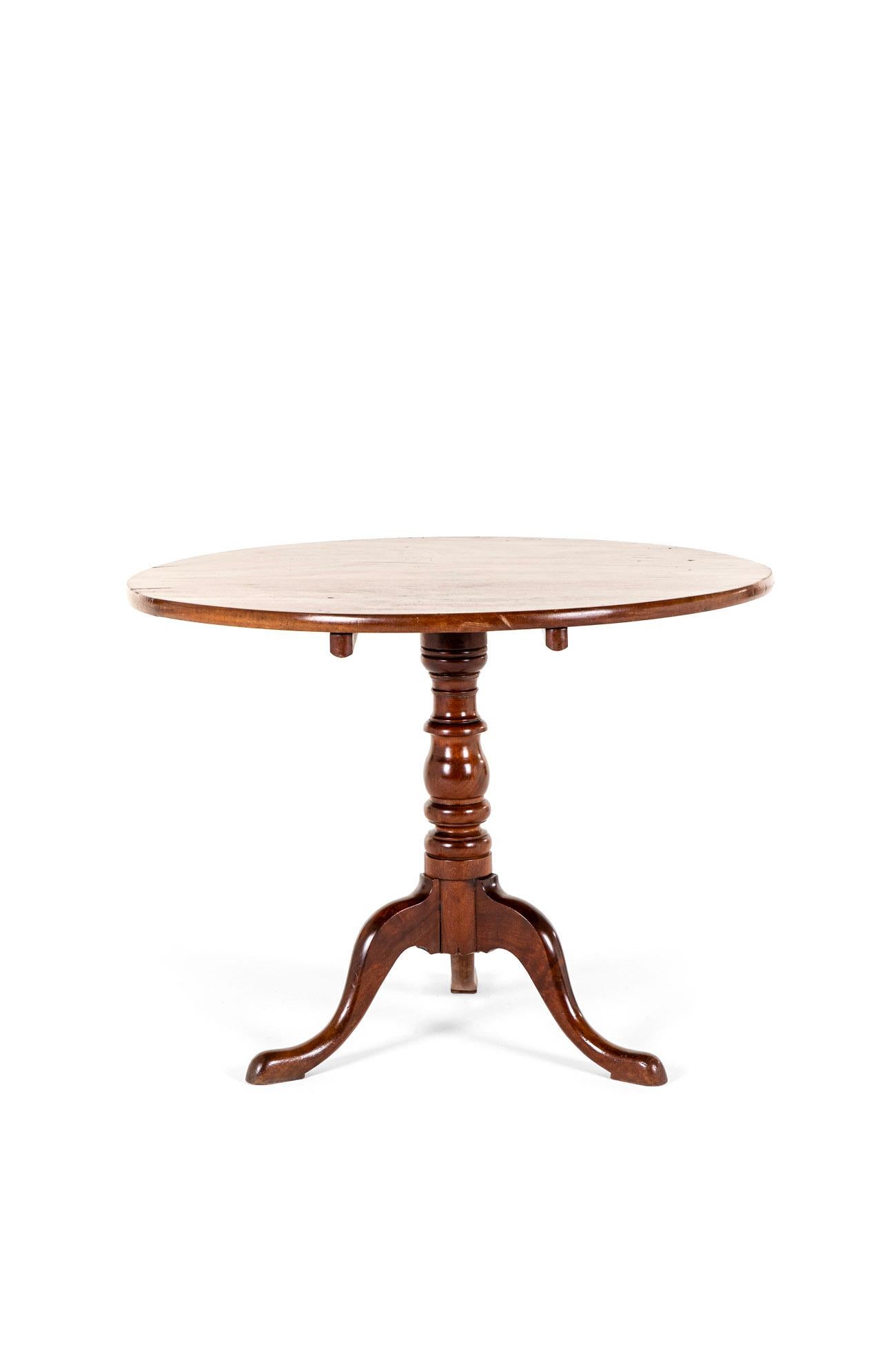 Early 19th Century English George III Supper Table For Sale