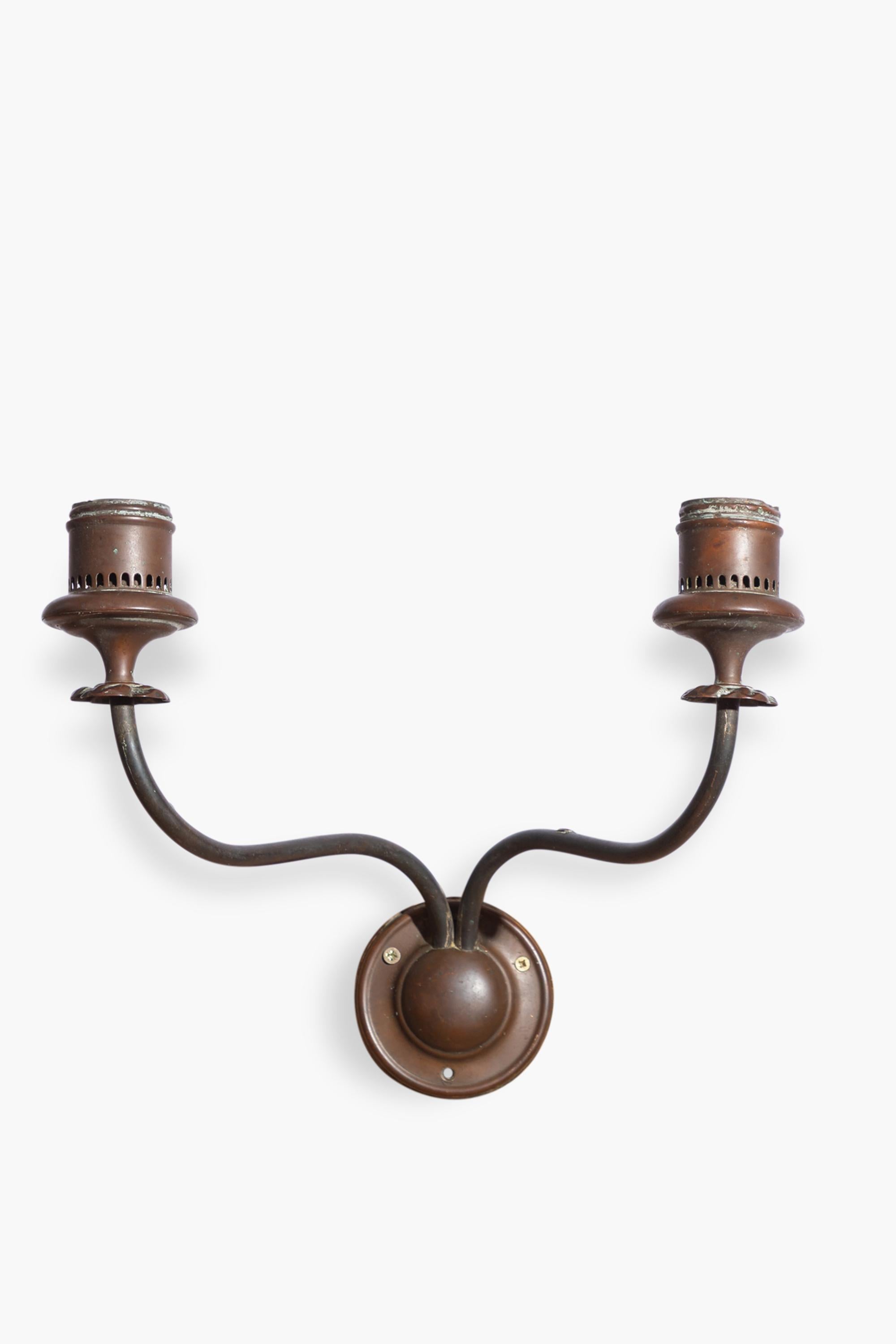 Bronze Applique anglaise George III à deux bras d'ouragan en vente
