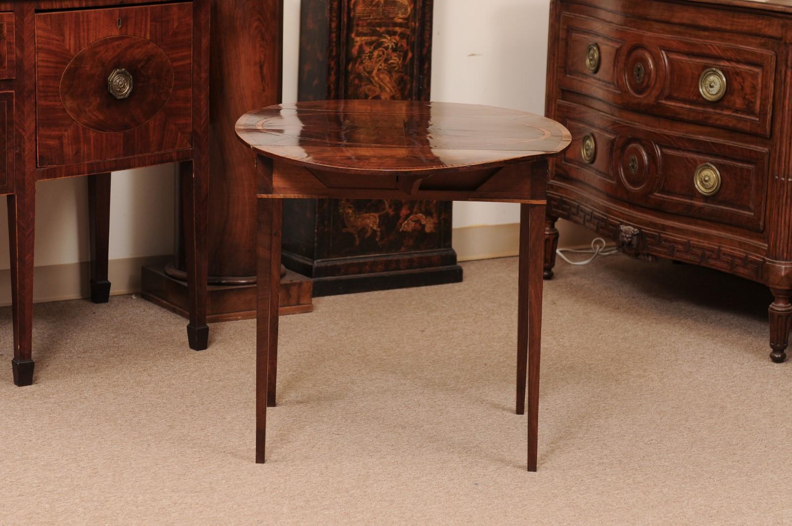 English George IIII Inlaid Mahogany Pembroke Table & Oval Rosewood top For Sale 6