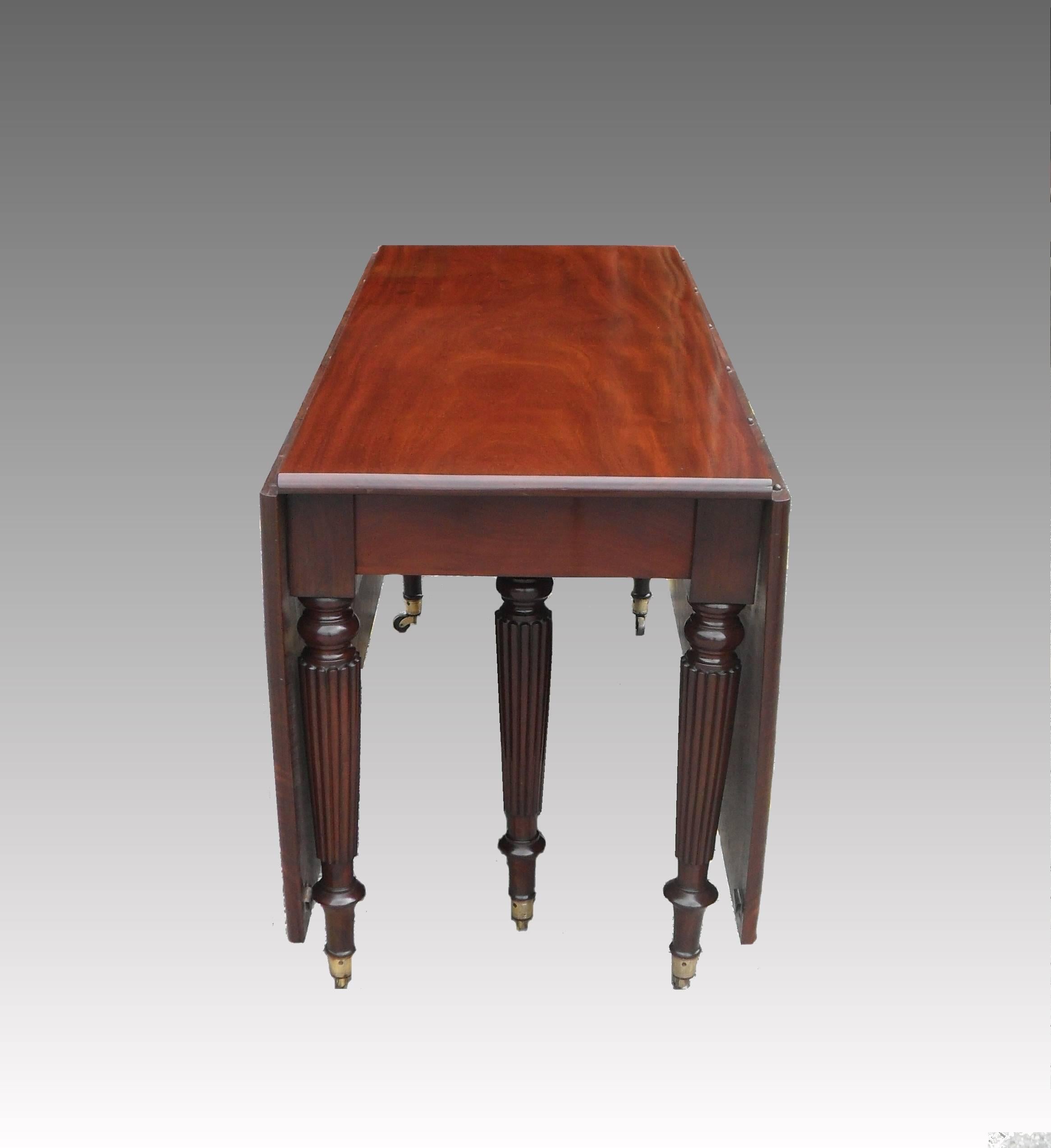 George IV English George iv Figured Mahogany Extending Dining Table Attributed to Gillows For Sale