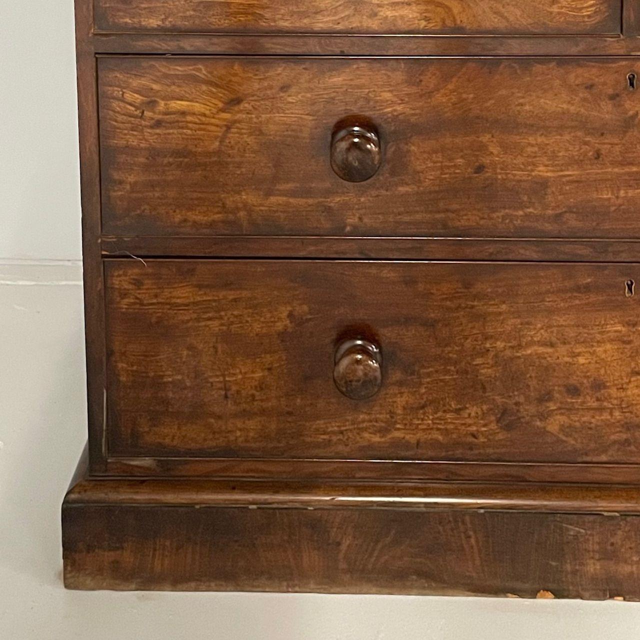 XIXe siècle Armoire de presse anglaise George lll, en loupe d'acajou, 1815 en vente