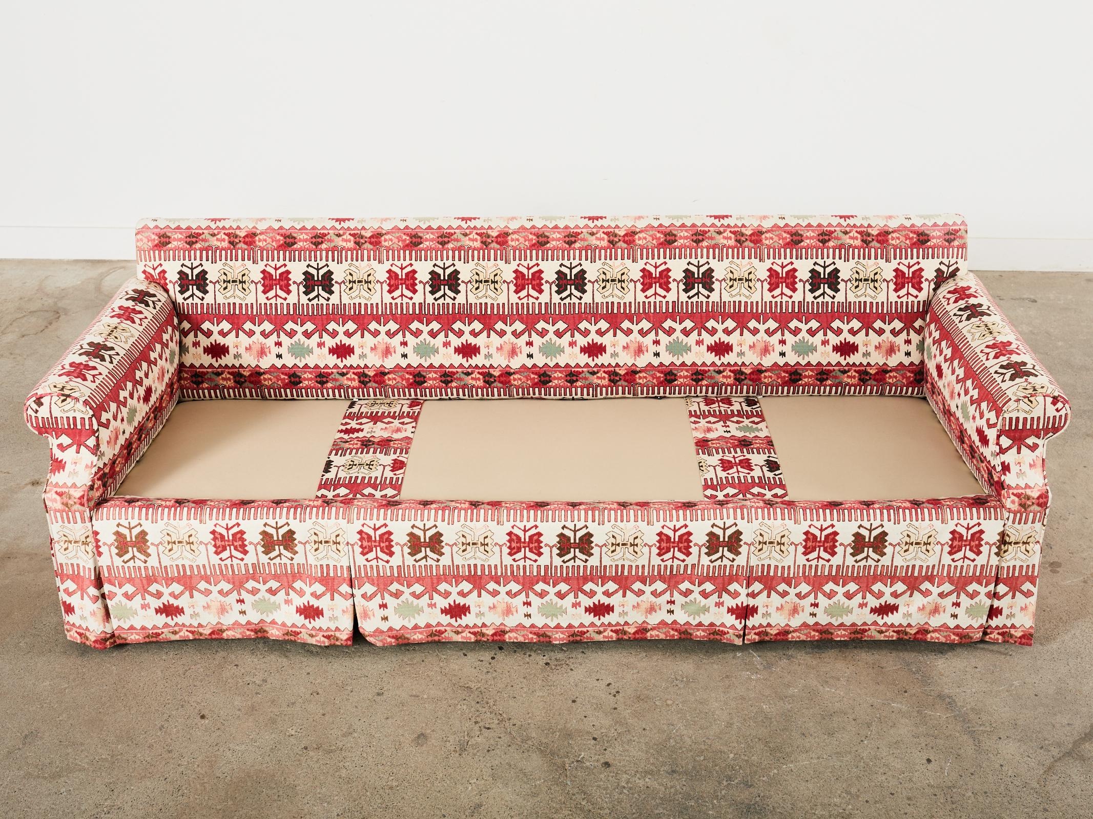 Englisches gepolstertes Sofa im George Smith-Stil aus Kelim-Design im Angebot 2