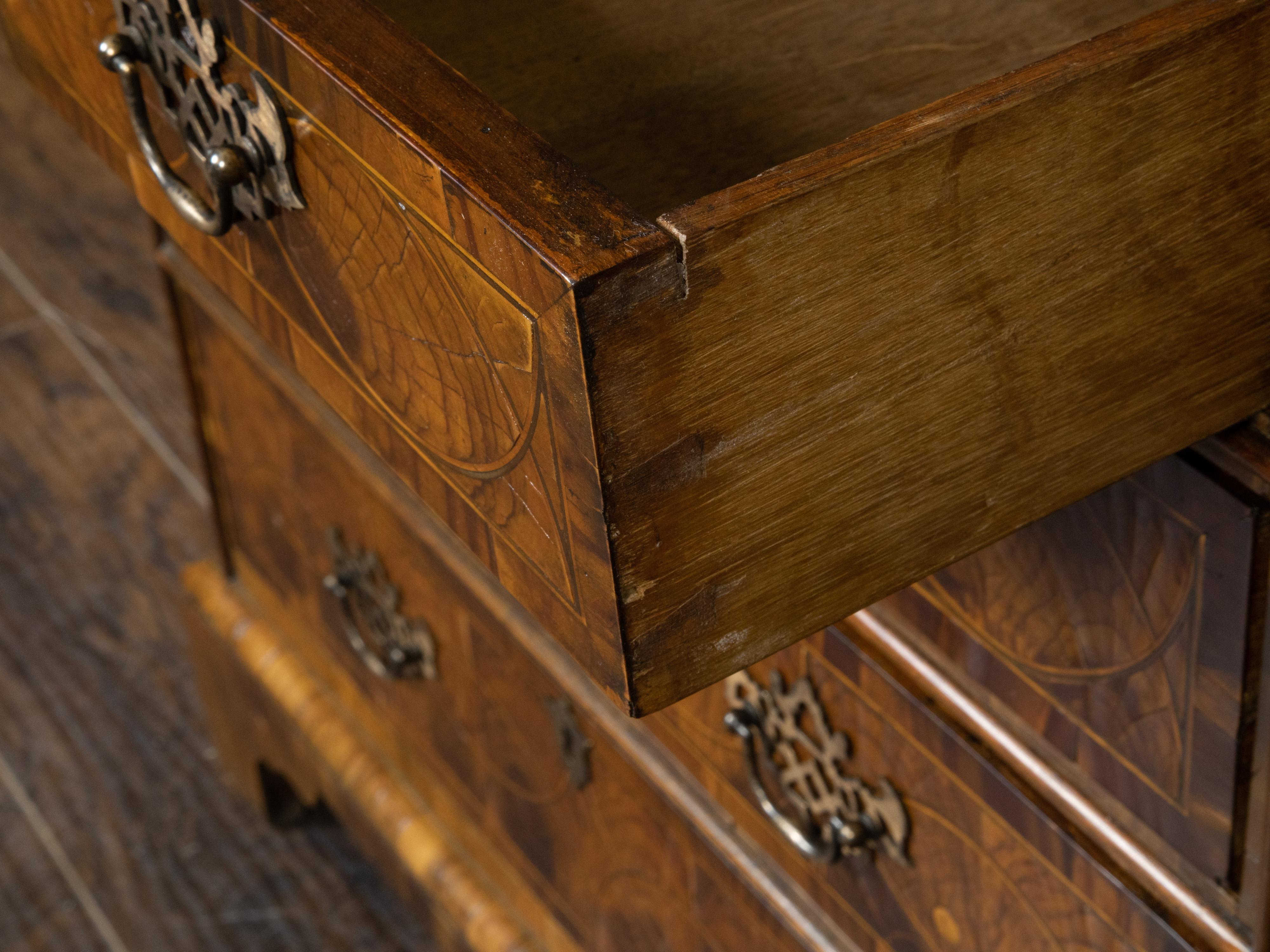English Georgian 1800s Five-Drawer Chest with Oyster Veneer and Cross Banding For Sale 3
