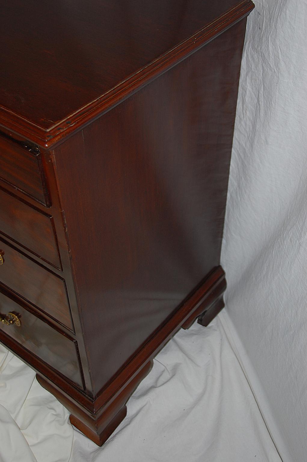 English Georgian 18th Century Chippendale Mahogany Chest of Five Drawers 1