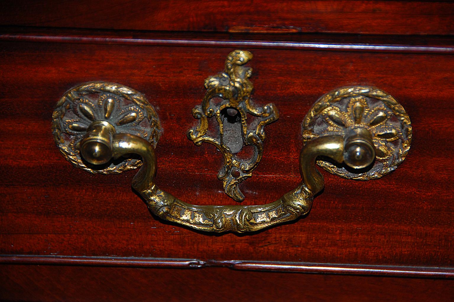 English Georgian 18th Century Chippendale Mahogany Chest of Five Drawers 3