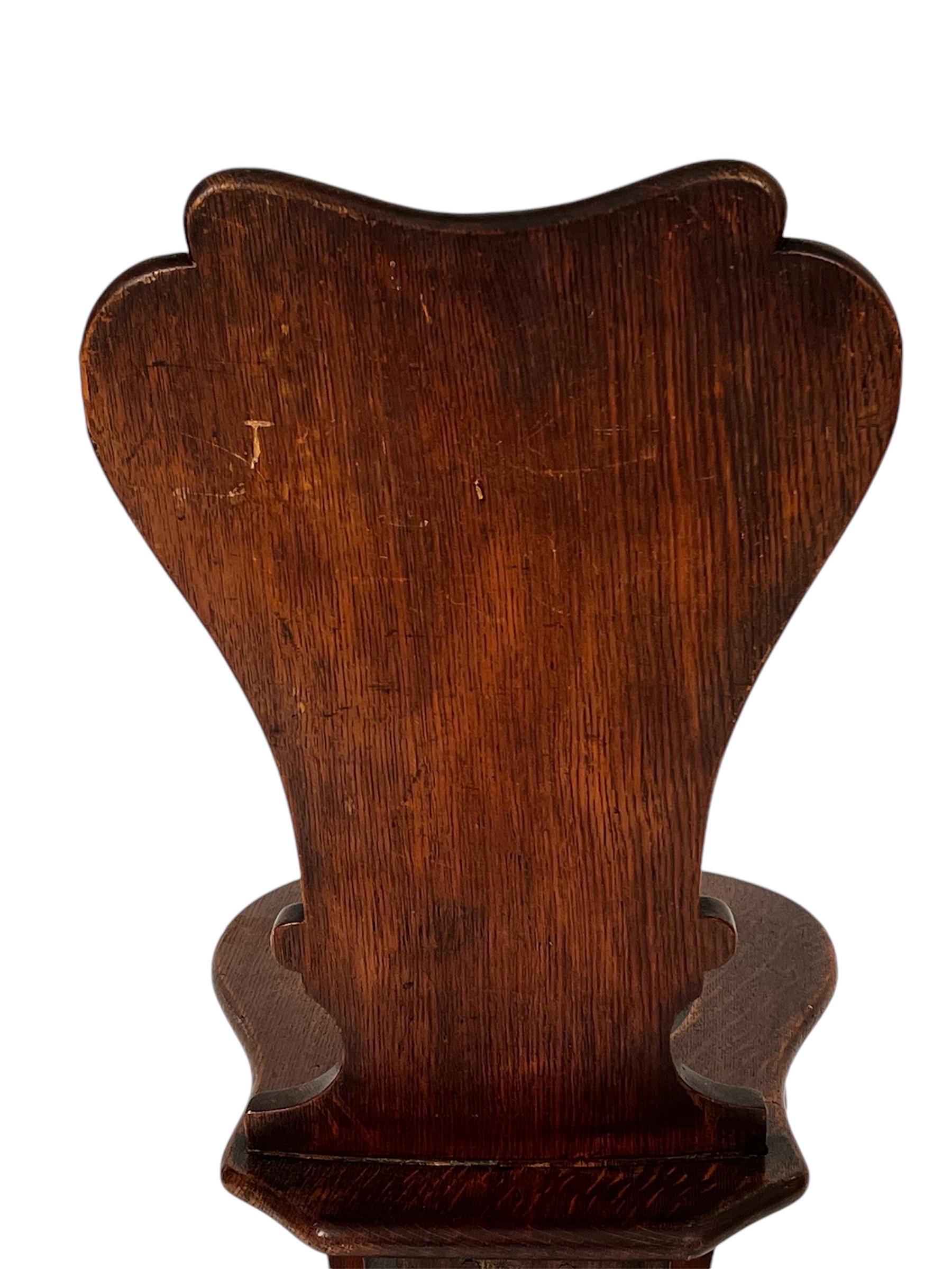English Georgian 18th Century Hall Chair For Sale 1