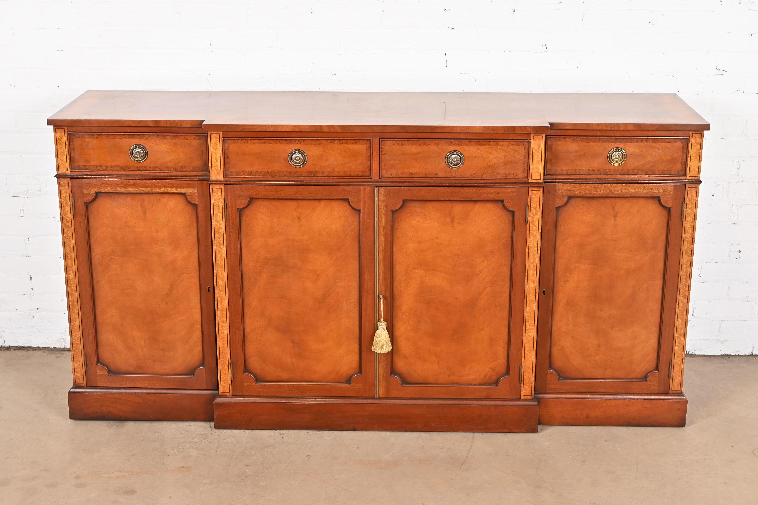 English Georgian Banded Mahogany Sideboard by Restall Brown & Clennell In Good Condition For Sale In South Bend, IN