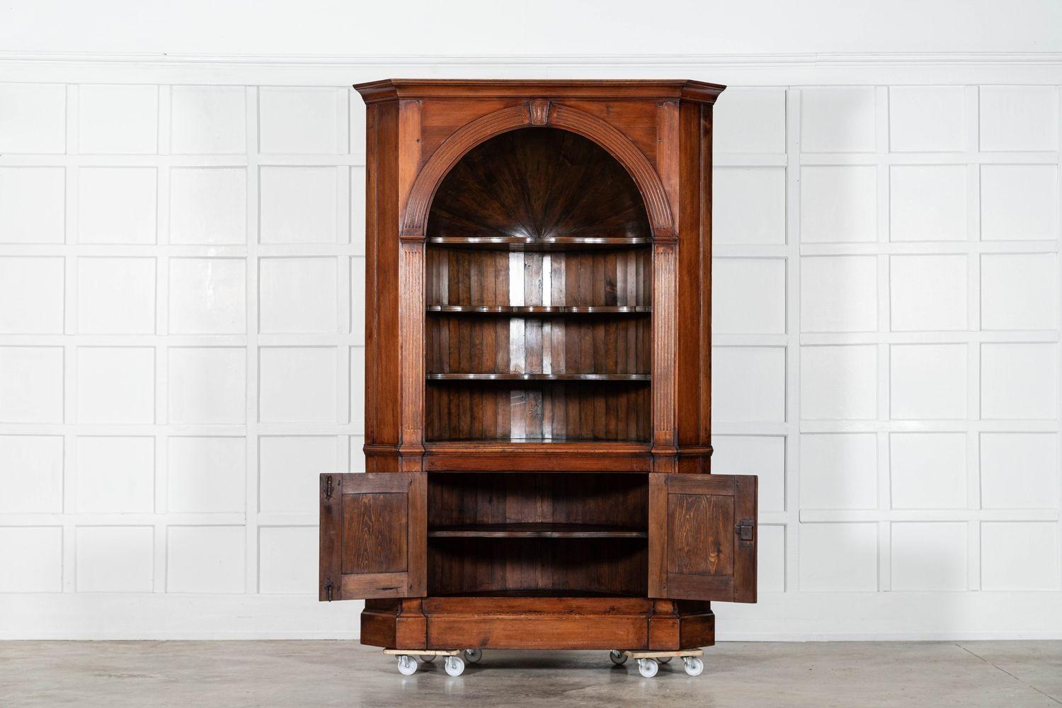 circa 1820
English Georgian Barrel Back Pine Corner Cabinet
sku 1988
Together W155 x D65 x H220 cm
Base W155 x D65 x H77 cm
Base internal shelf depth 57 cm
Top W155 x D65 x H143 cm
Top internal shelf depth 57 cm
Weight 128kg