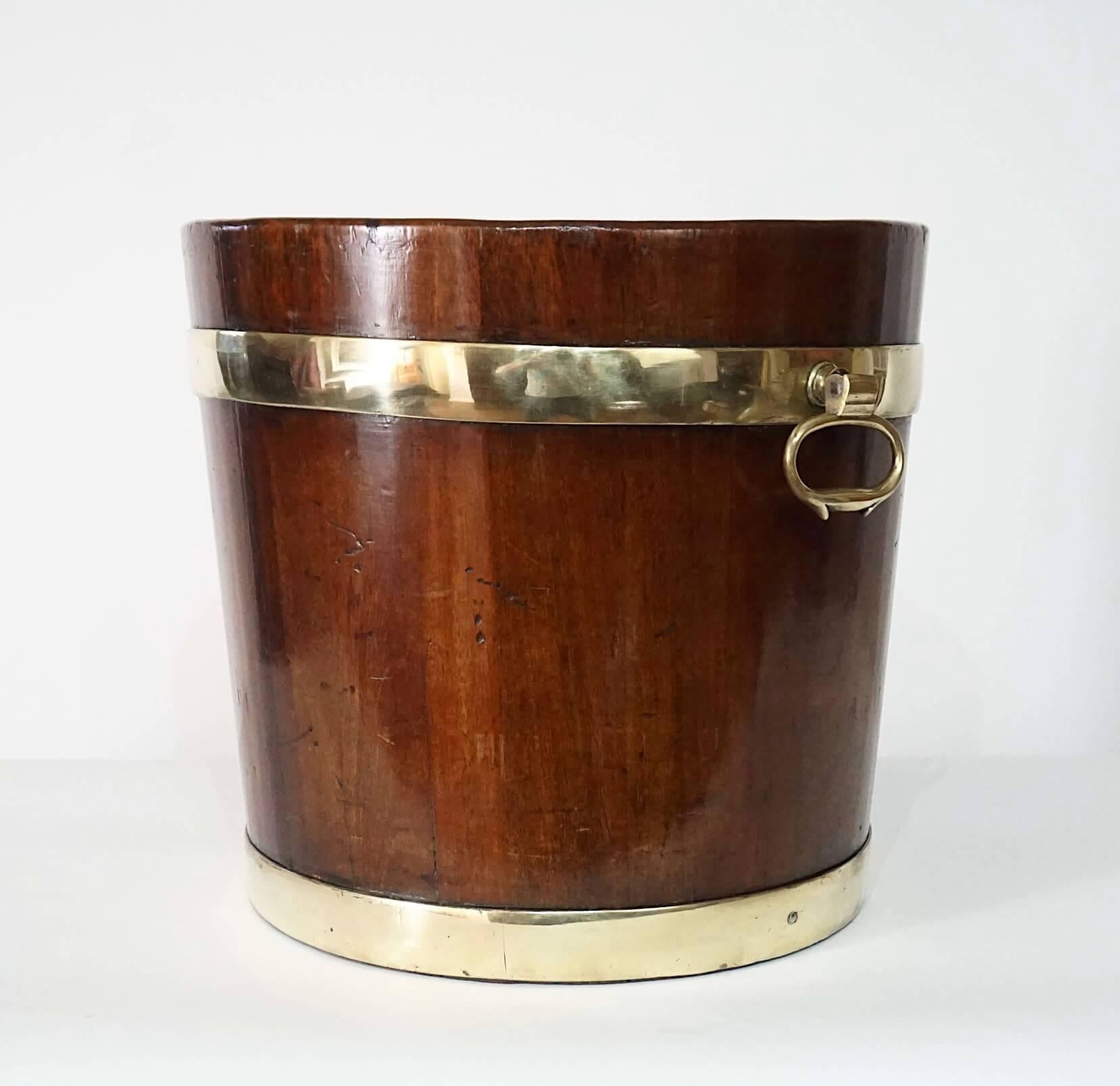 English Georgian Brass Bound Mahogany Coal or Kindling Bucket, circa 1760 For Sale 5