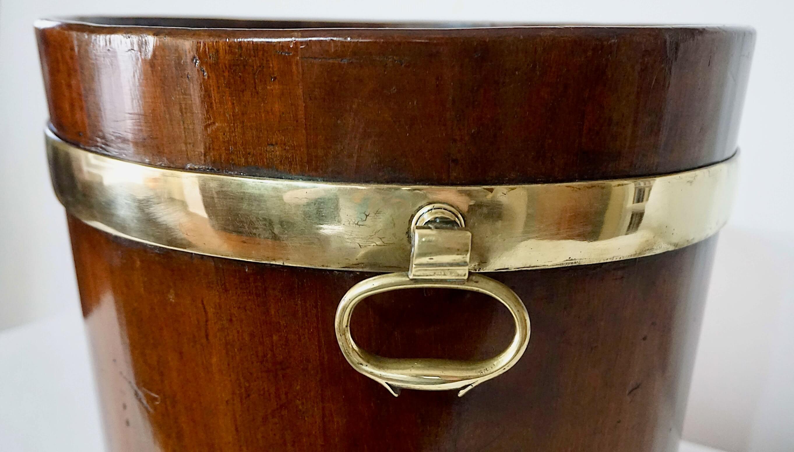 English Georgian Brass Bound Mahogany Coal or Kindling Bucket, circa 1760 For Sale 6