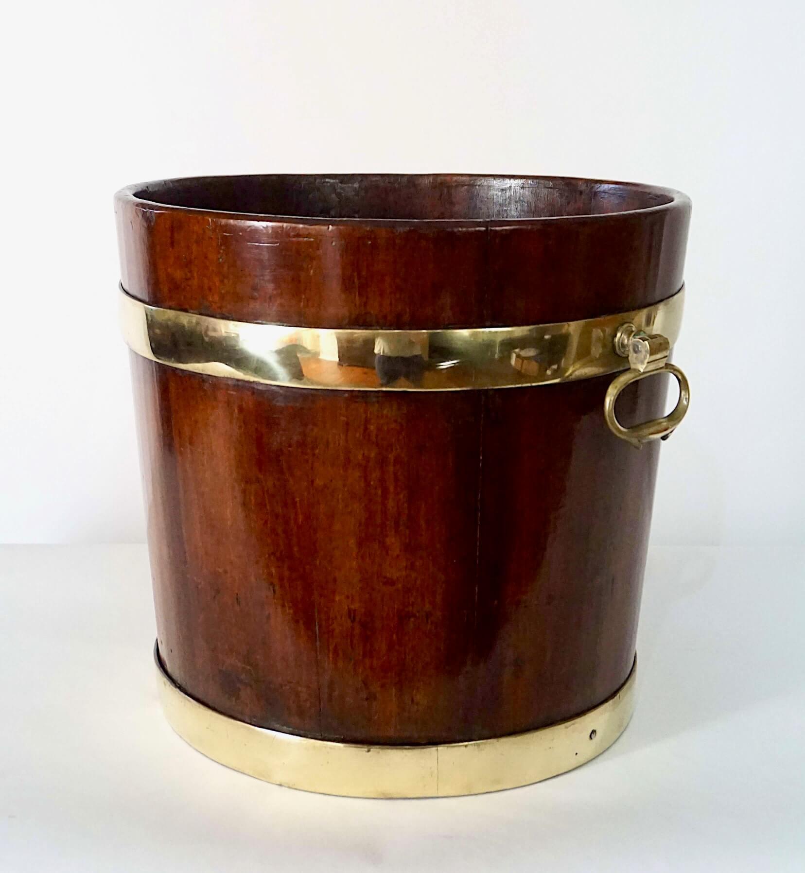 18th Century English Georgian Brass Bound Mahogany Coal or Kindling Bucket, circa 1760 For Sale