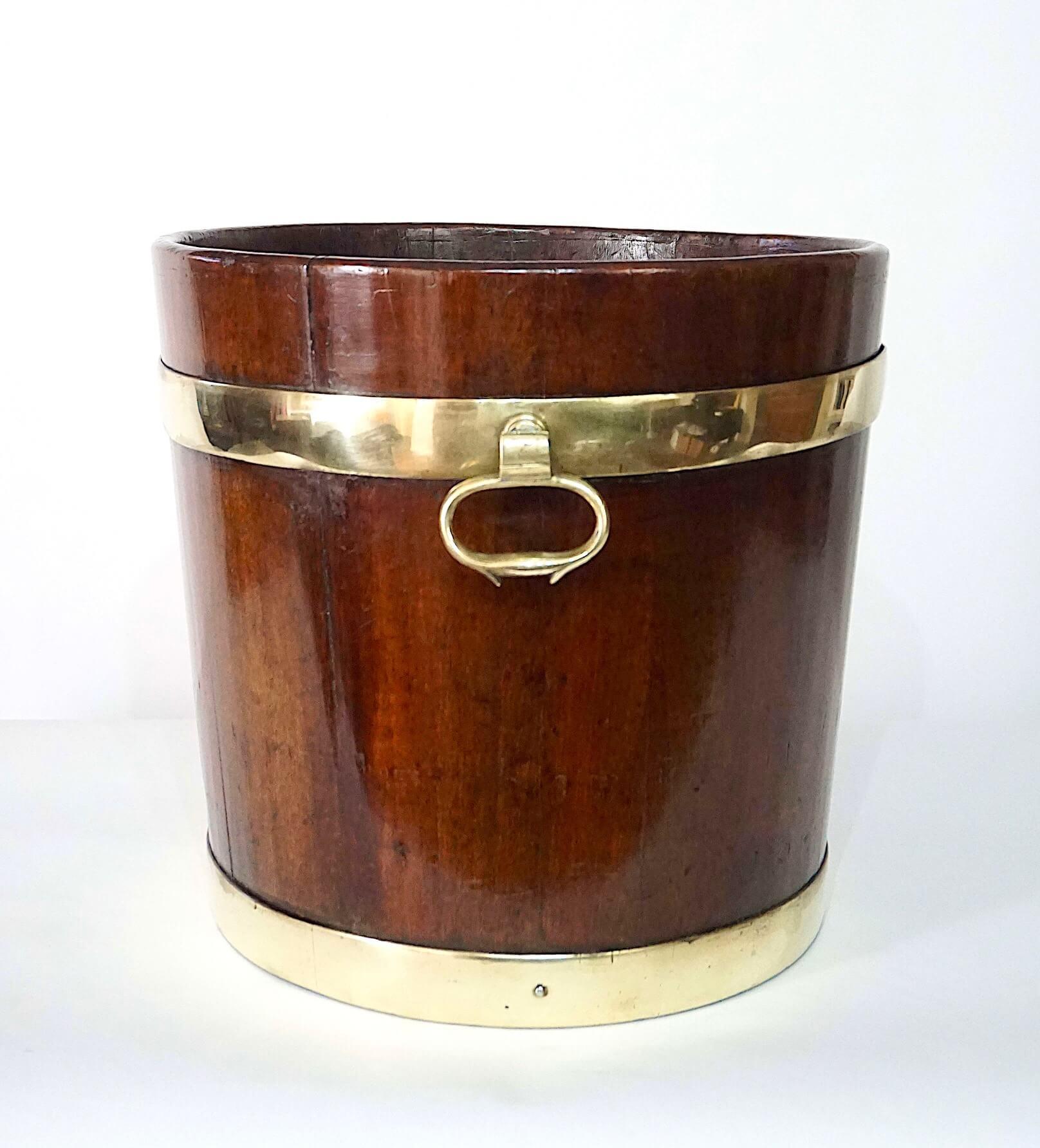 English Georgian Brass Bound Mahogany Coal or Kindling Bucket, circa 1760 For Sale 2