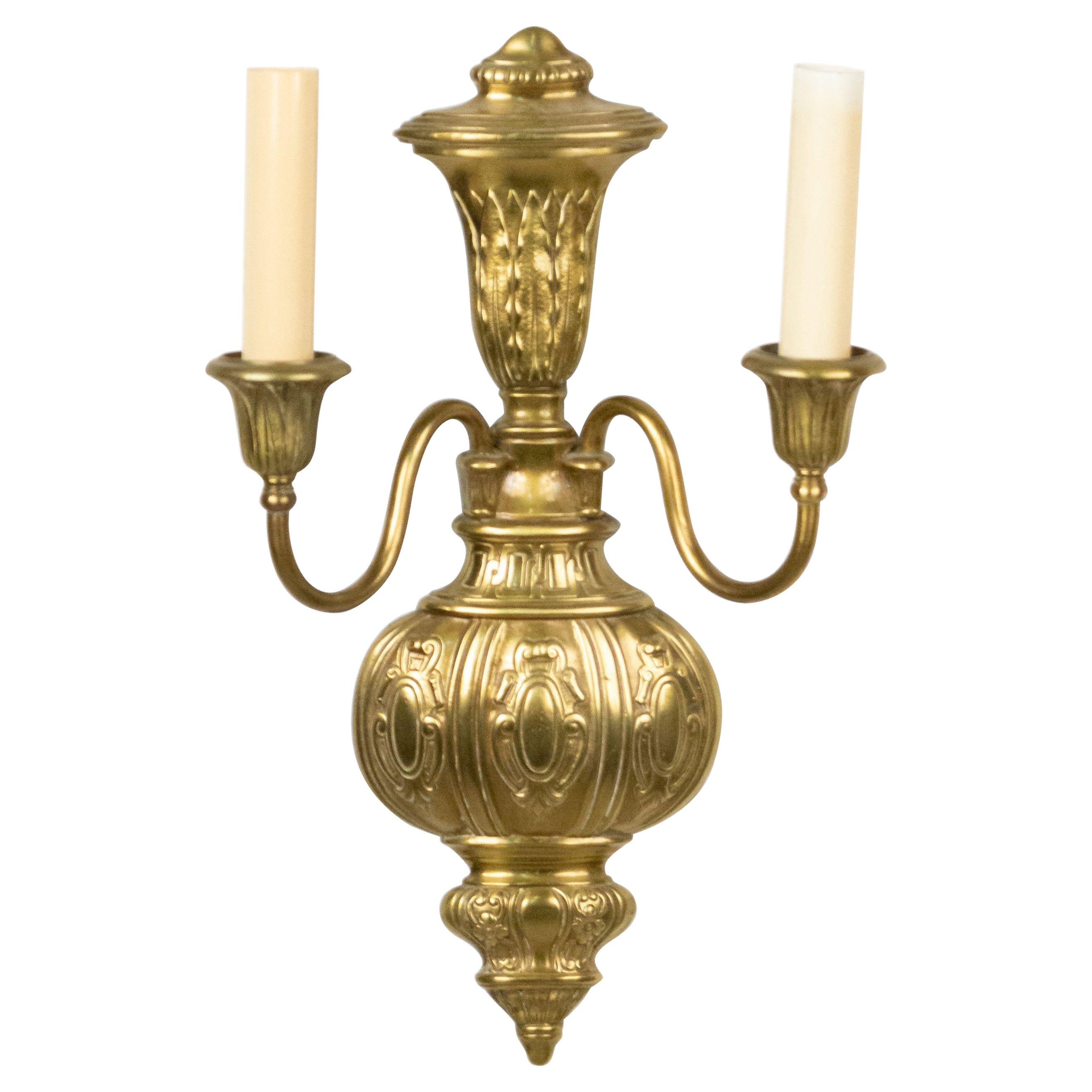 Applique vasiforme inglese in ottone georgiano