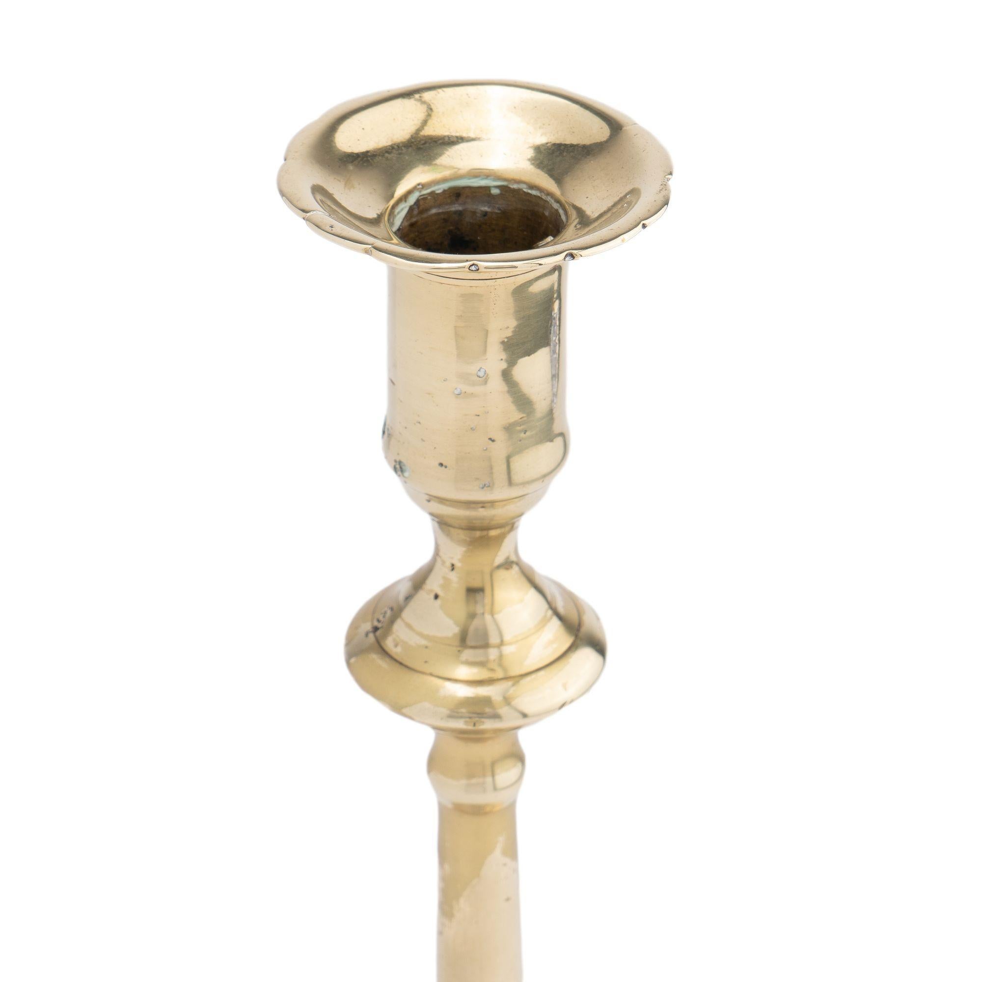 English Georgian cast brass Queen Anne candlestick, c. 1750 In Good Condition For Sale In Kenilworth, IL