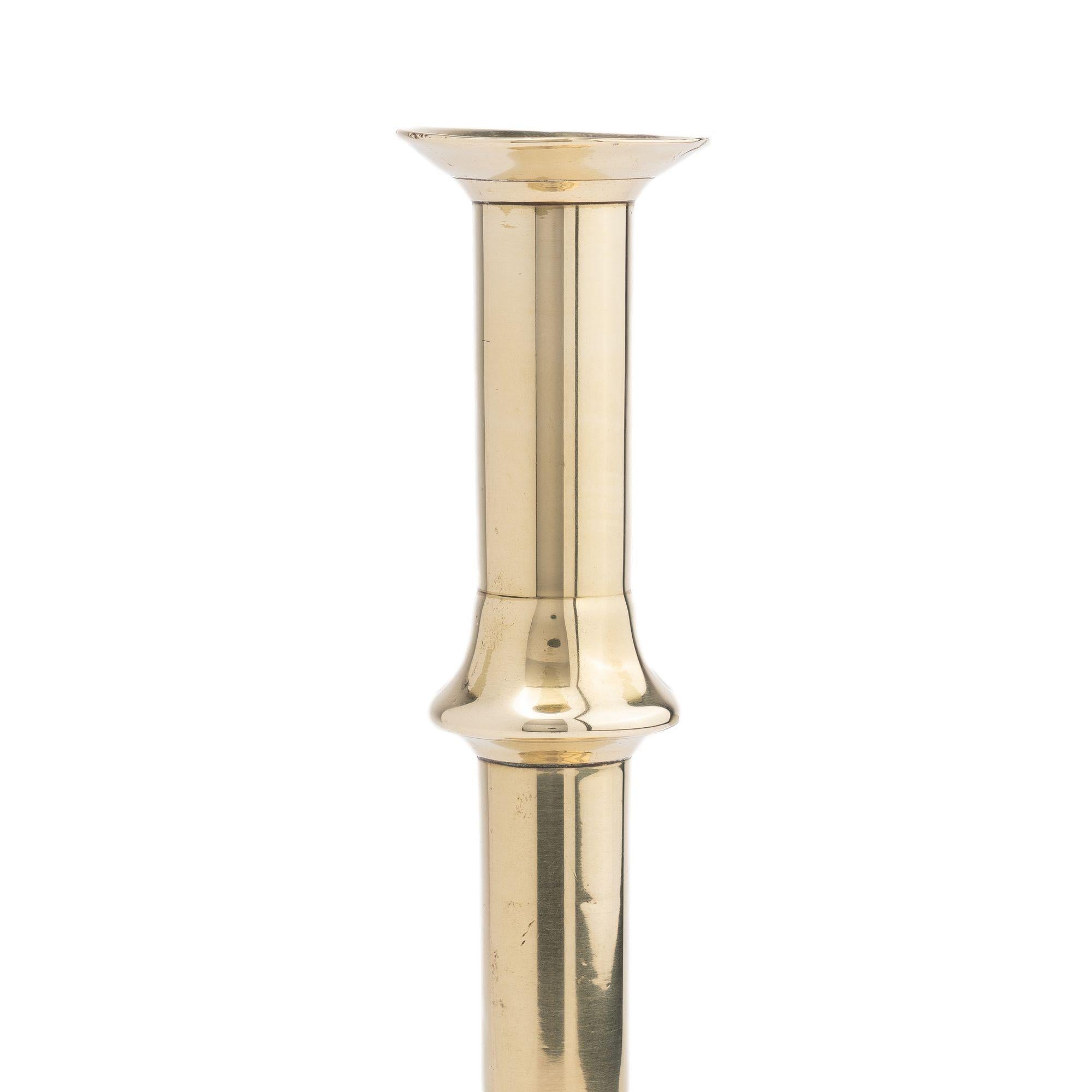 British English Georgian cast brass Queen Anne knob shaft candlestick, c. 1760 For Sale