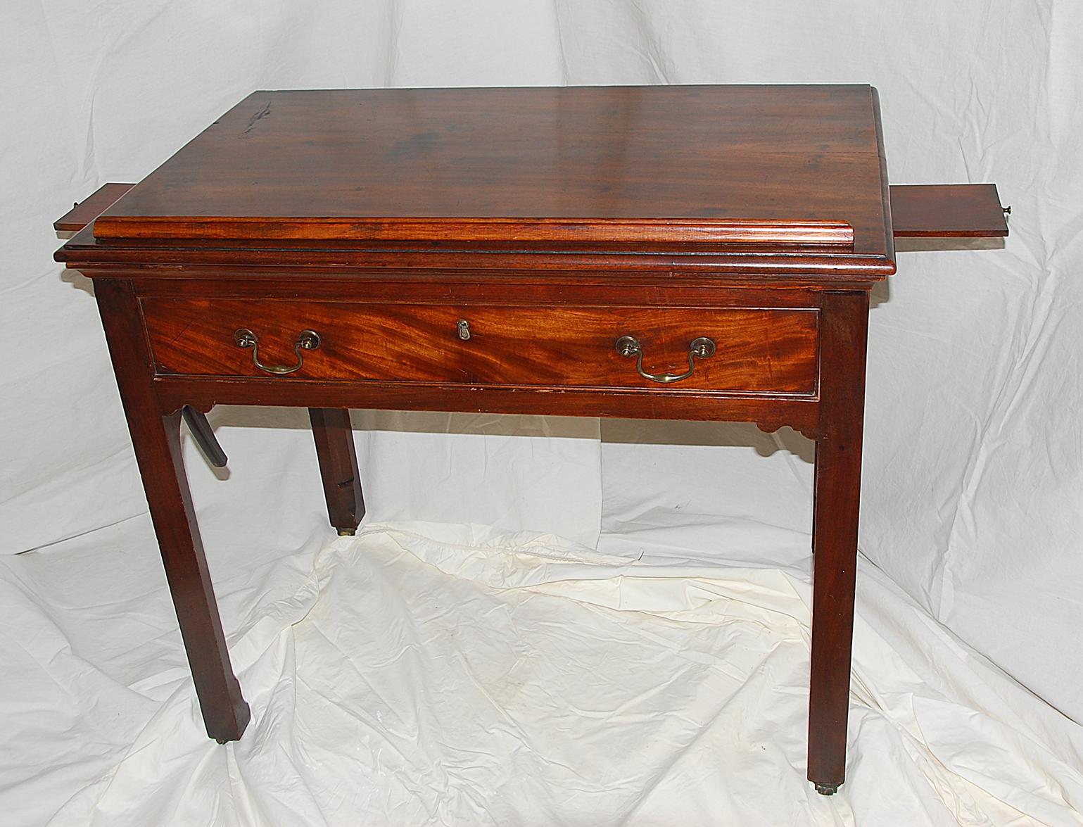 English Georgian Chippendale Mahogany Architect's Table with Candle Slides In Good Condition In Wells, ME