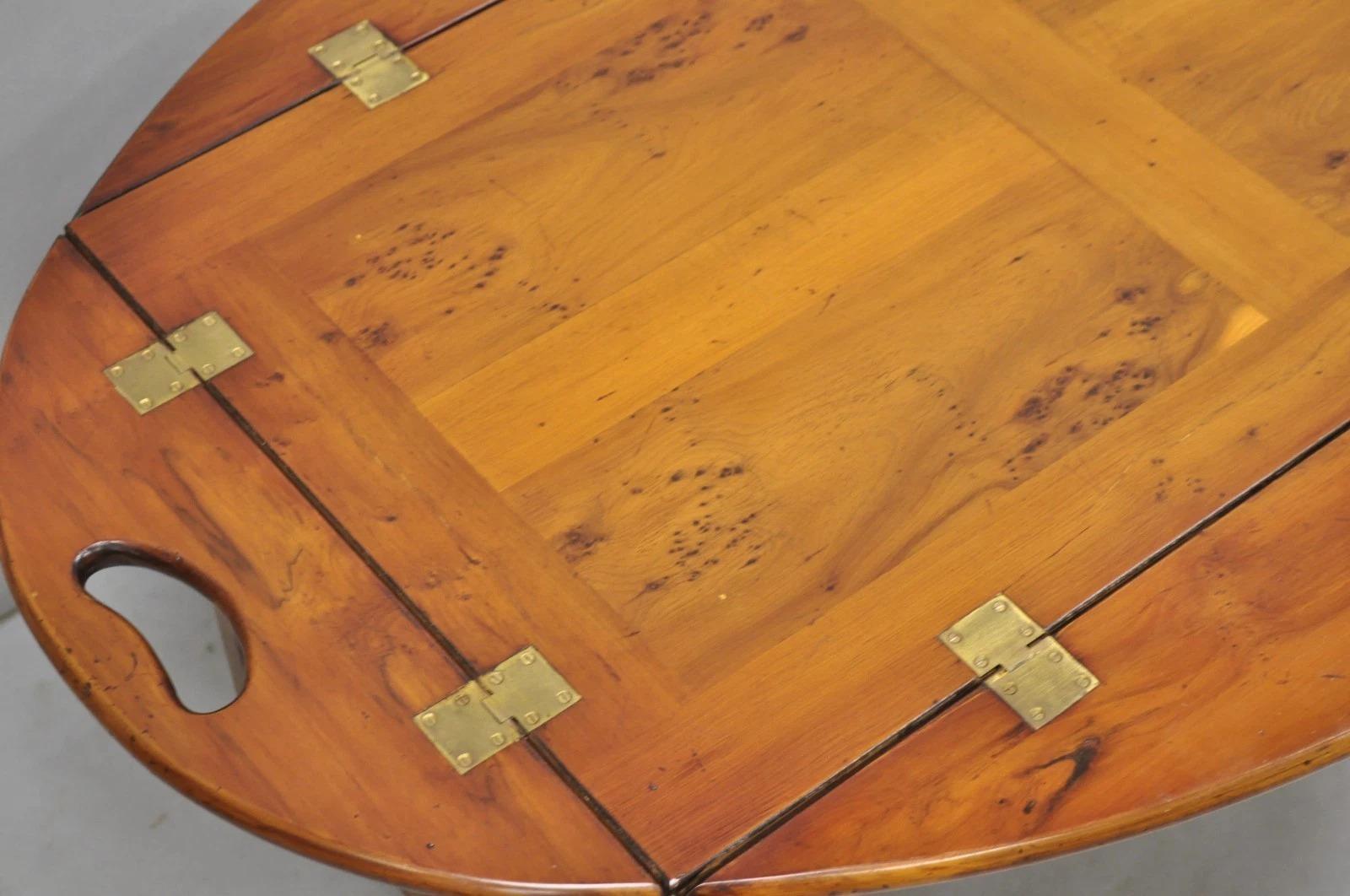 Table basse à plateau en bois de ronce de chippendale en acajou de style géorgien anglais Bon état - En vente à Philadelphia, PA