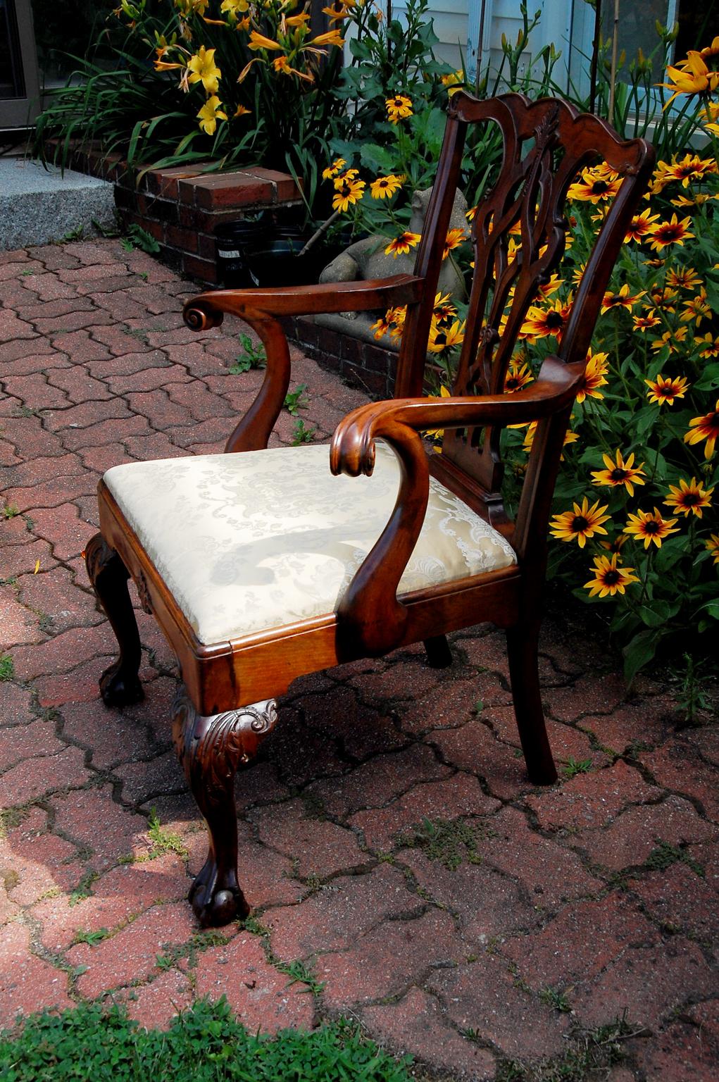 18th Century English Georgian Chippendale Mahogany Gentleman's Armchair with Cabriole Legs