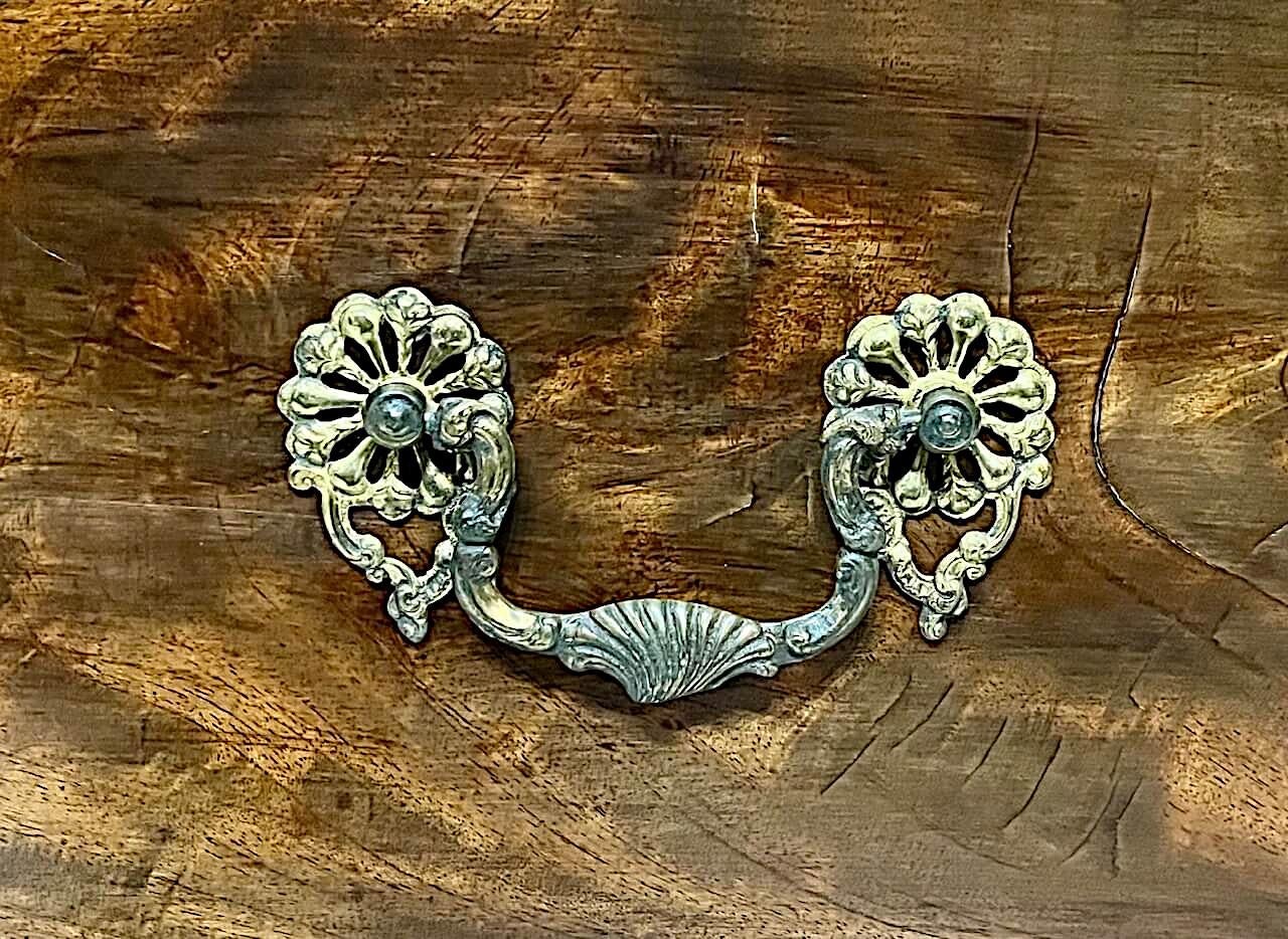 Grande cassettiera georgiana inglese in mogano Chippendale, 1760 circa in vendita 4