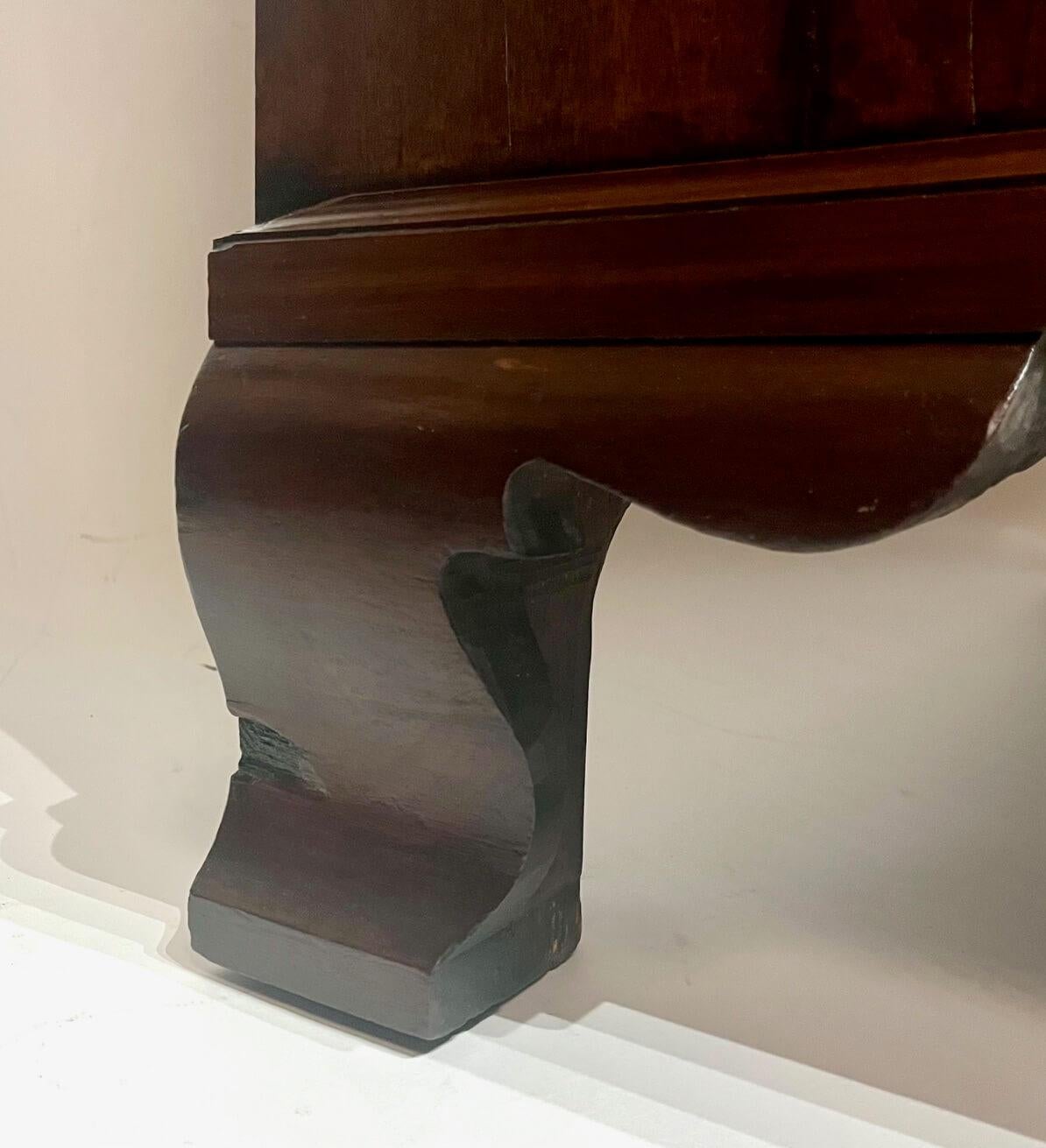 Grande cassettiera georgiana inglese in mogano Chippendale, 1760 circa in vendita 8